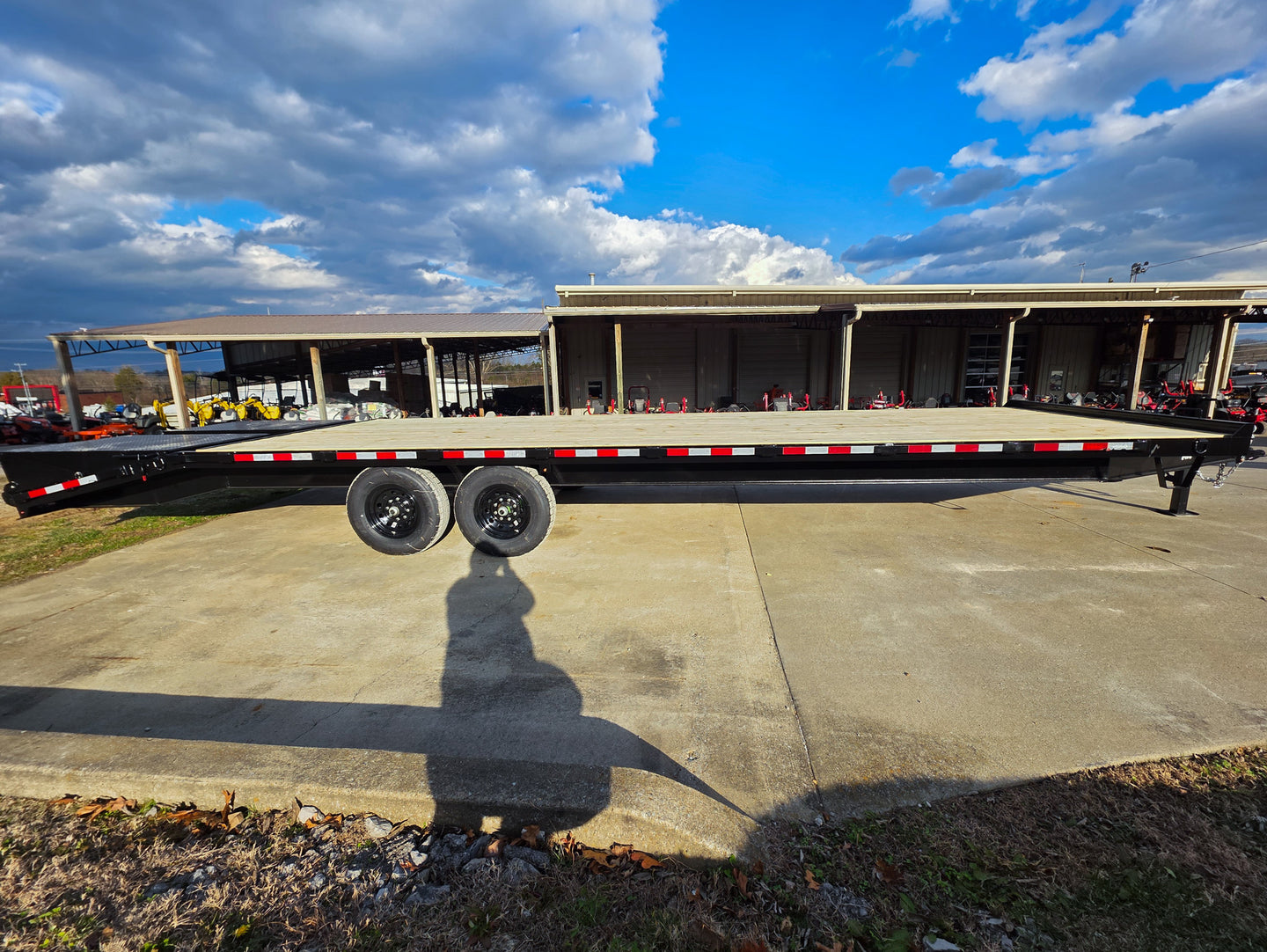 8.5x30 IBeam Deckover Trailer Dovetail (2) 7K Axles King Kong Ramps 14k GVWR Right Side