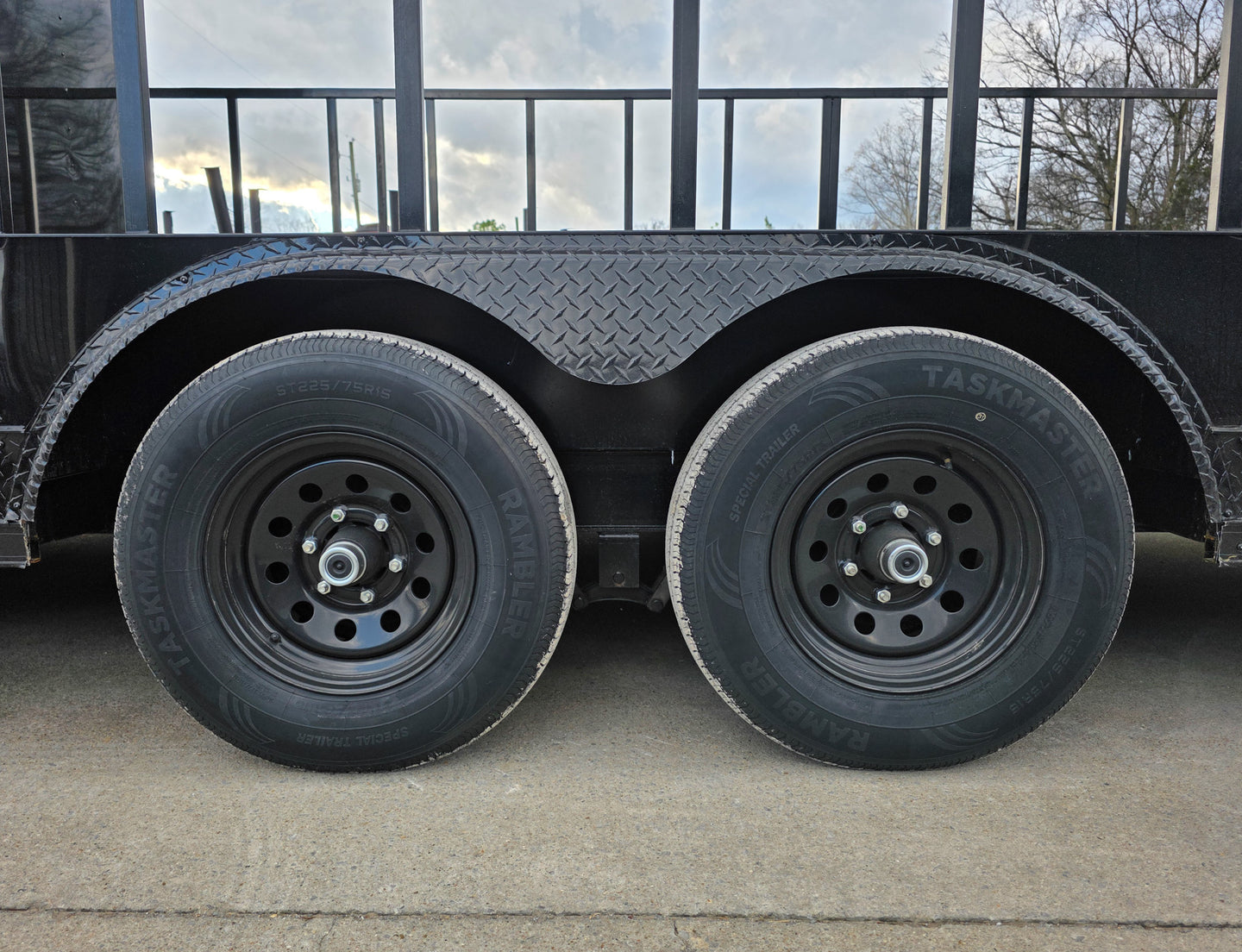 8.5x24 Black Hybrid Enclosed Trailer (2) 5,200lb Axles 10K GVWR Tires
