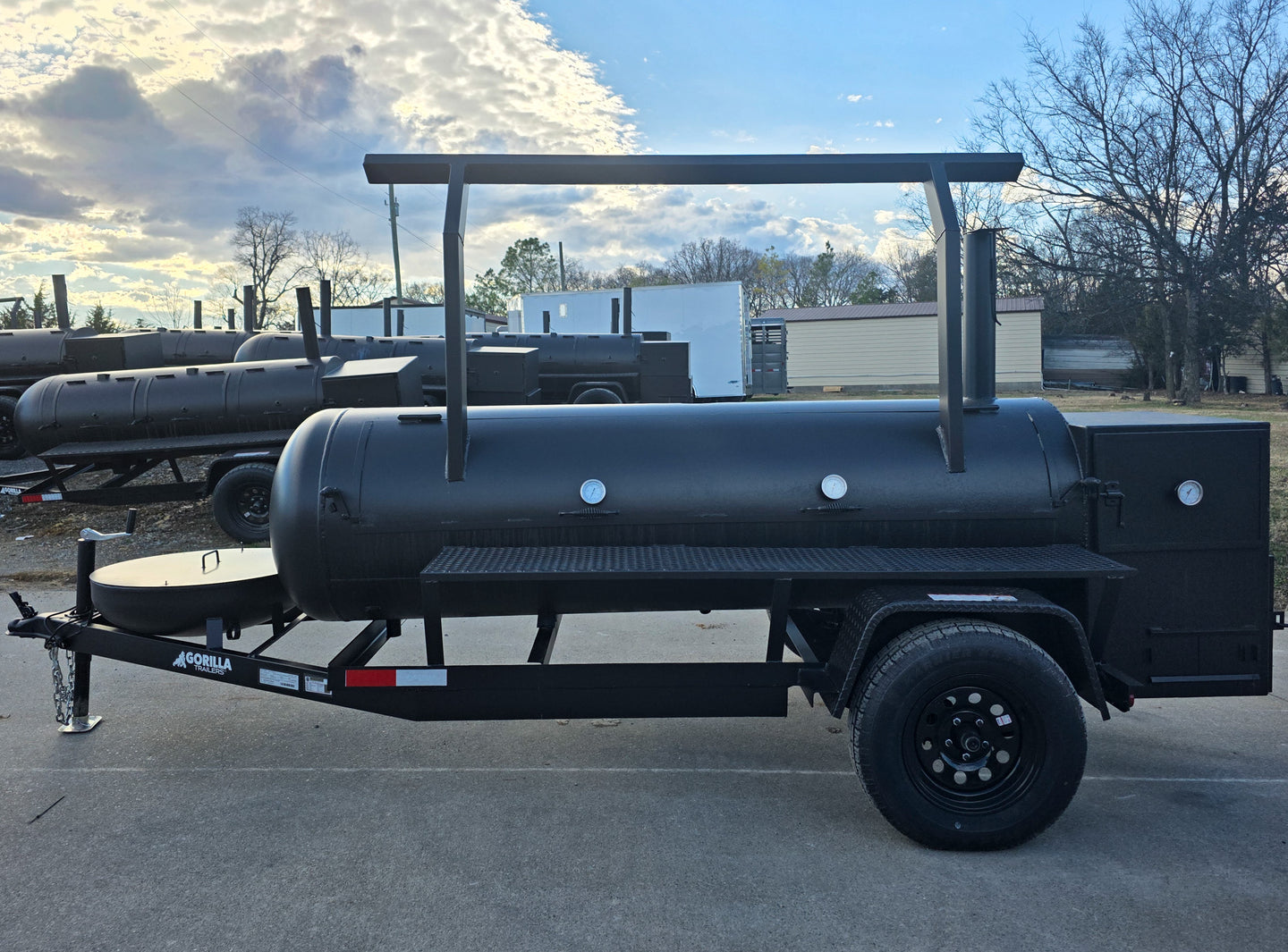 330 GAL Smoker Single Door With CounterWeight with Double Racks and Charkettle Left Side 