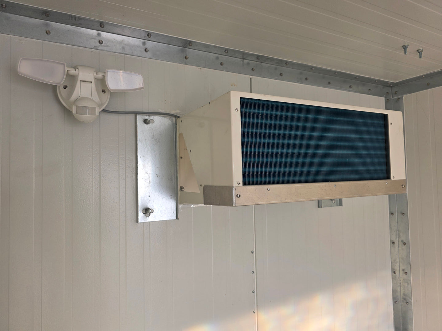 Custom 7' X 12' White Refrigerated Cooler and Freezer Trailer (Includes Generator) - SLE Equipment - 8