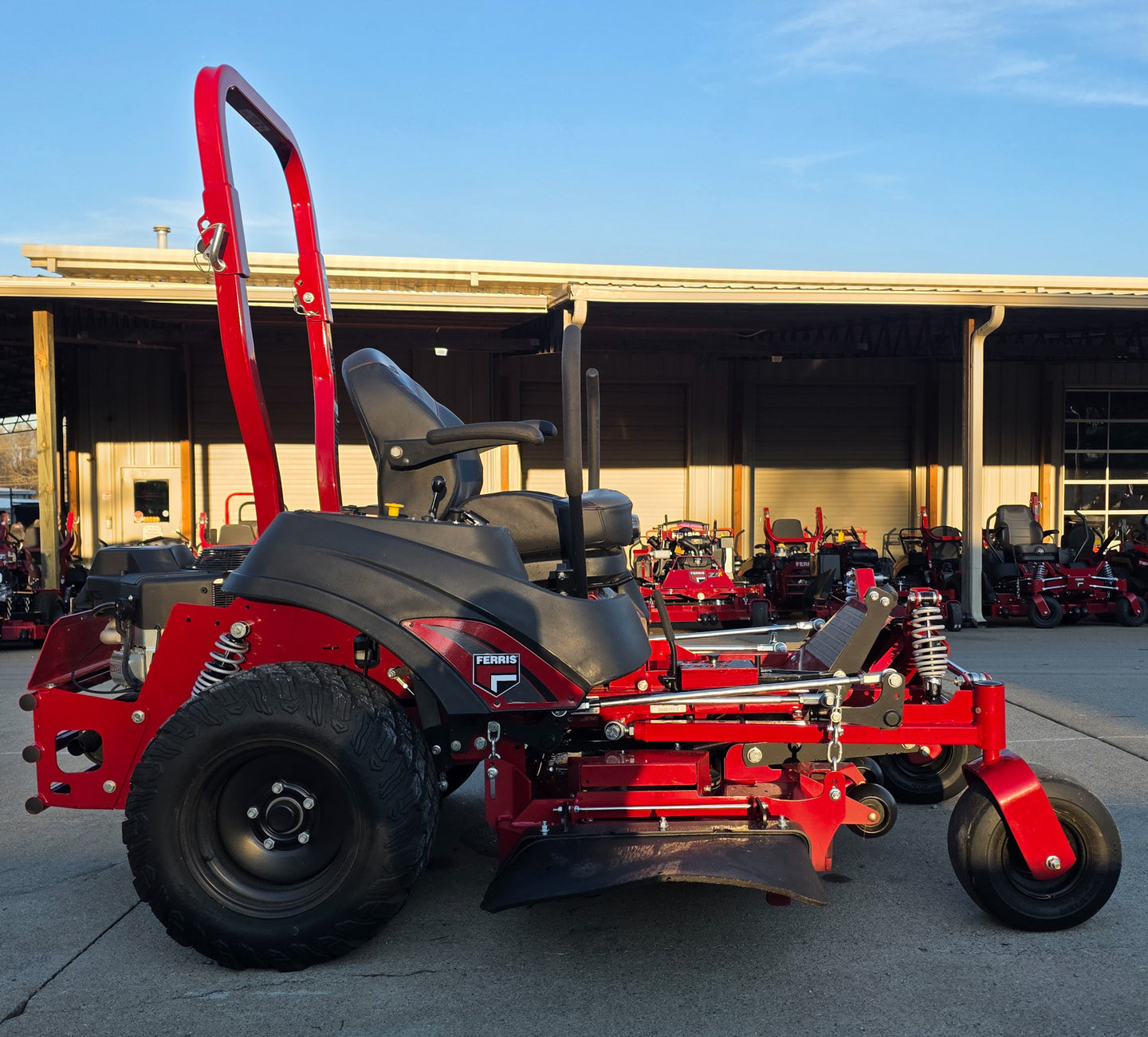 Used Ferris 5902084 52" ISX800 Zero Turn Mower 27HP Briggs 23 Hours Right Side 