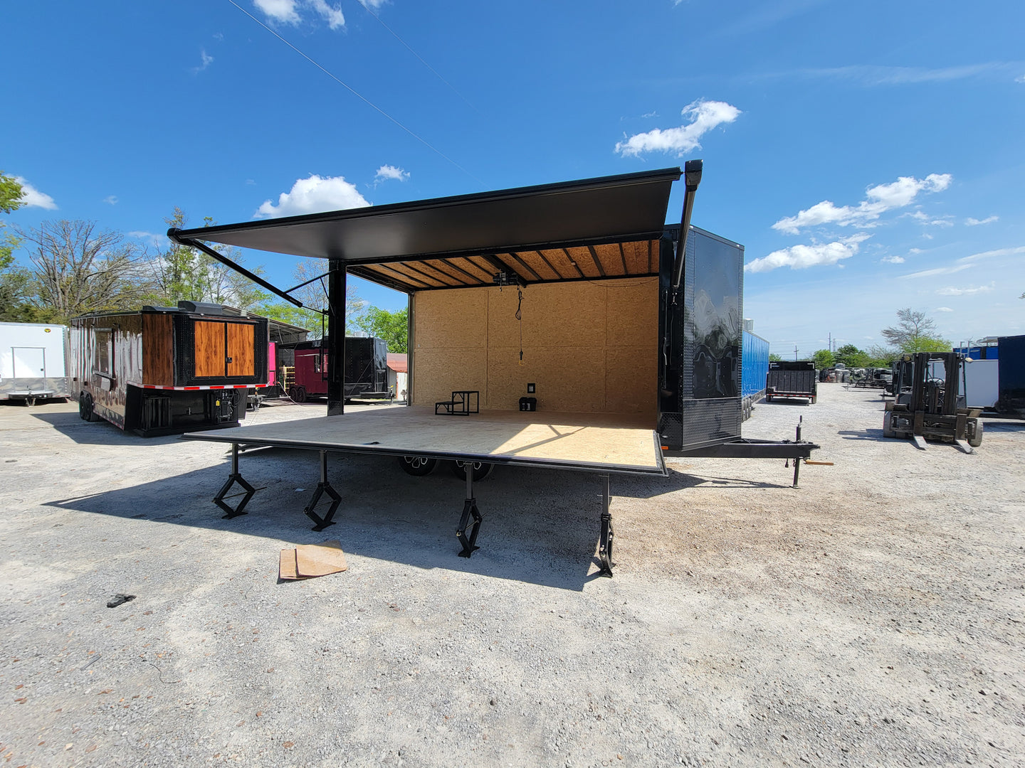 8.5' X 18' Black With Blackout Deck Over Stage Trailer - SLE Equipment - 13