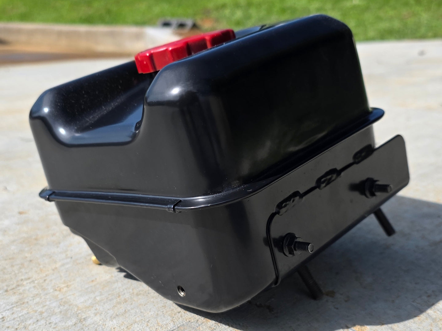 Briggs & Stratton Genuine Part 591508 TANK-FUEL Back left angle picture 