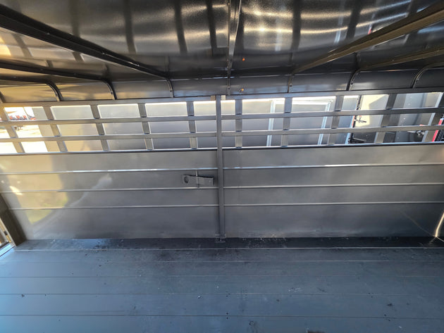 20ft Charcoal Gooseneck Livestock Cattle Trailer (2) 7K Axles 14K GVWR right side view picture 