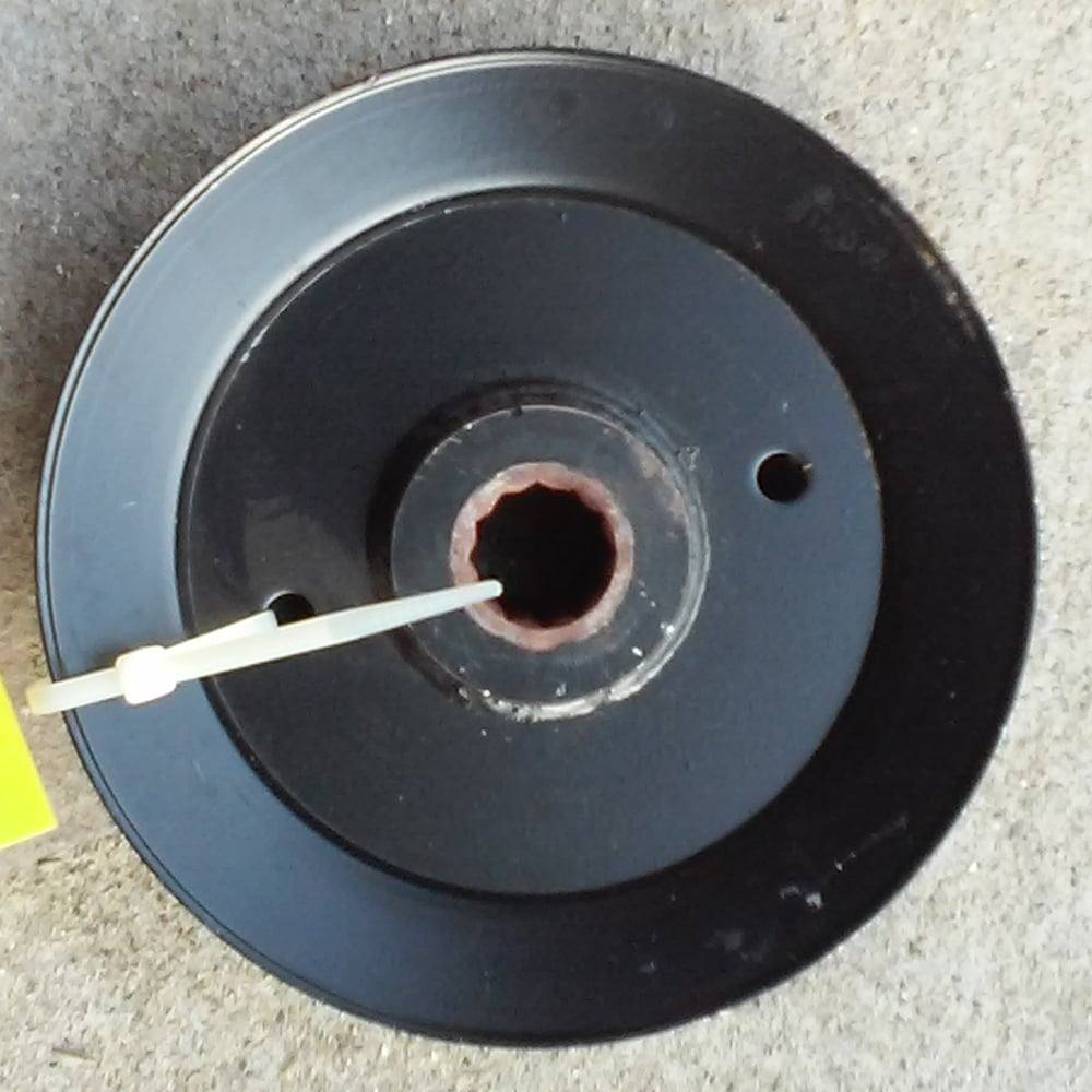 Husqvarna 539108948 61 inch Hex Double Stacked Pulley Top