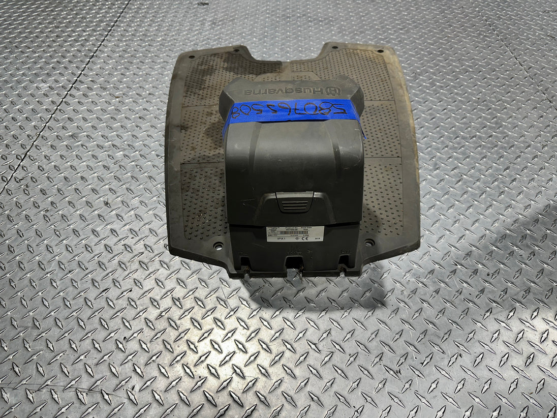 580765508 Husqvarna - Charging Station Assembly 450X - (Superseded to 593784701) Image 3