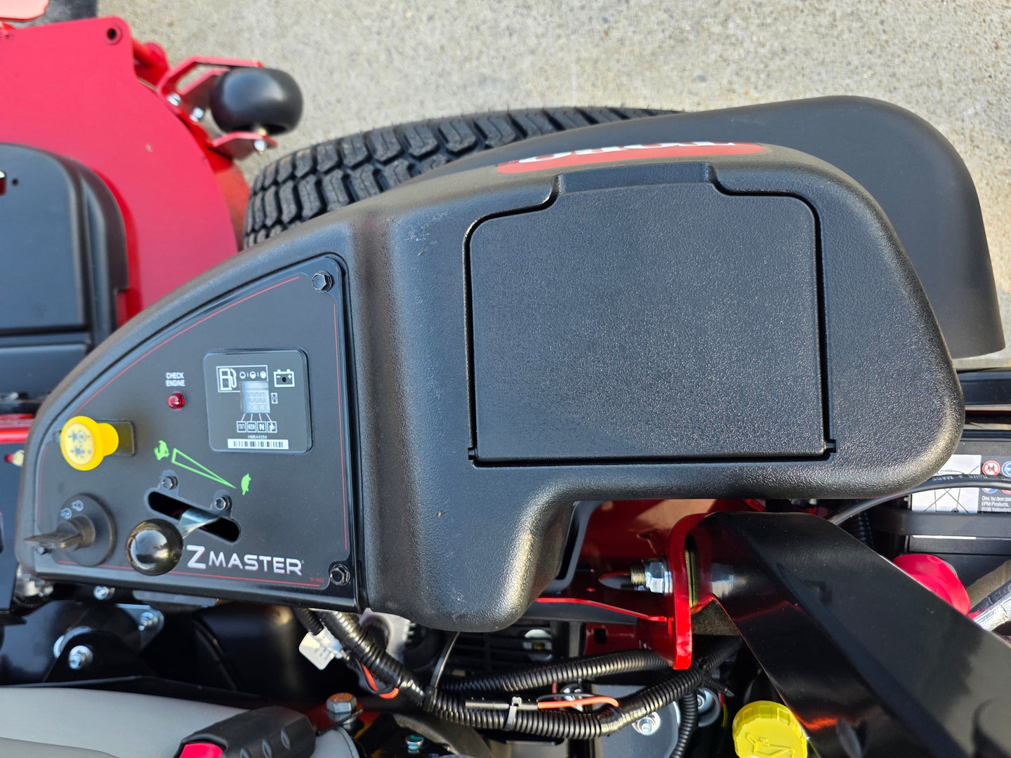72977 Toro Z Master 6000 72 in. Kohler Command Pro EFI 38hp Right side console picture 