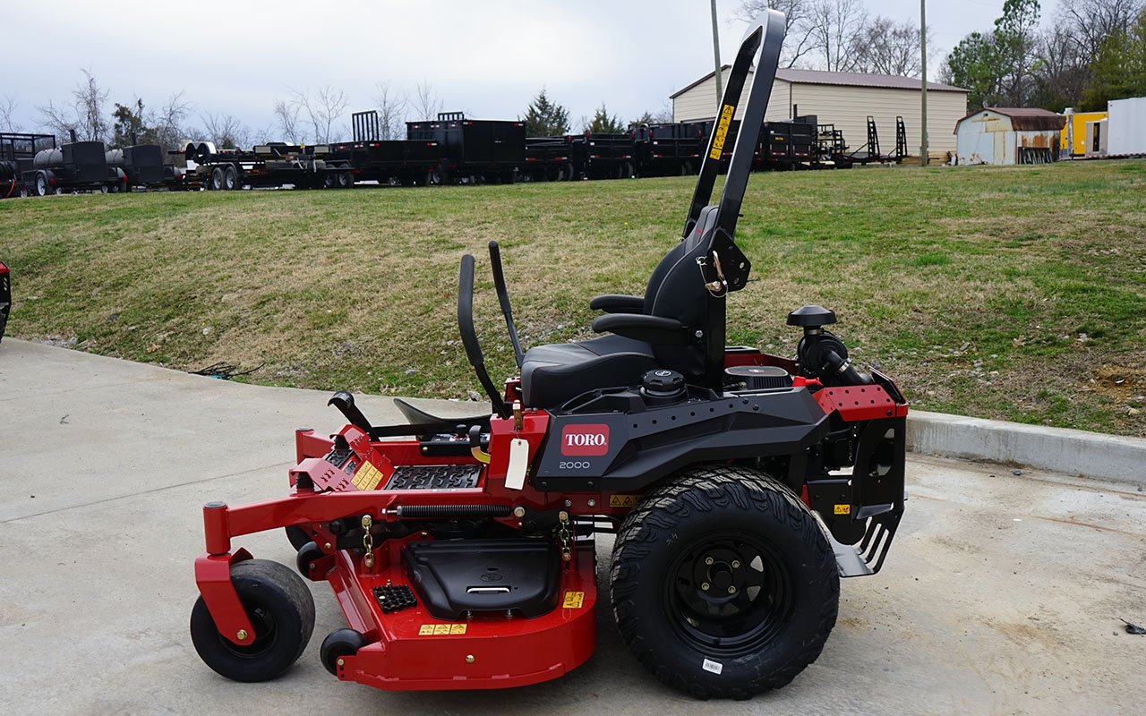 Toro 2000 Series Zero Turn Mower