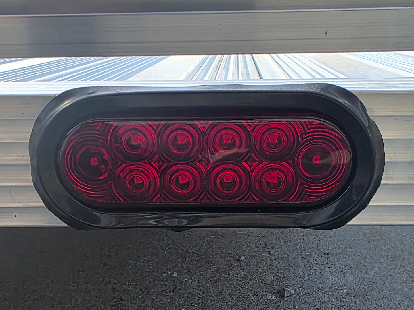 7' x 20' Aluminum Tandem Axle Utility Trailer Brake light picture 