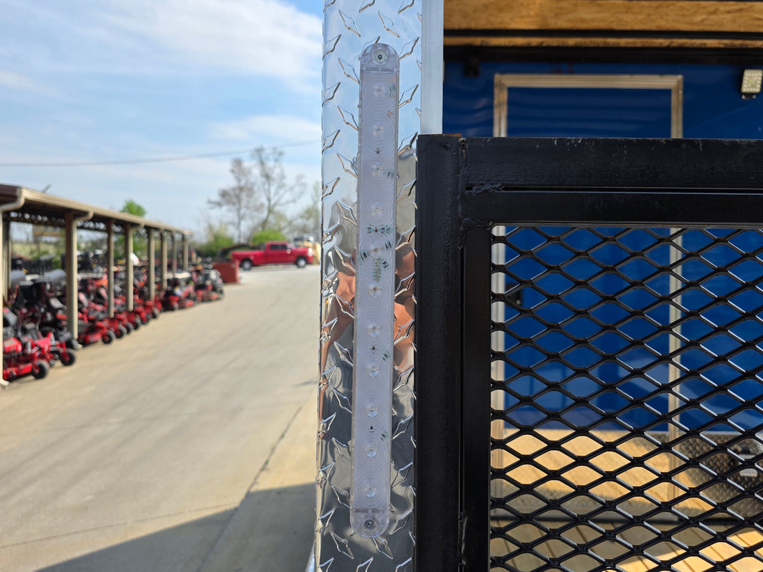 7x14 Enclosed Hybrid 2-3500lb axles Brake light picture 