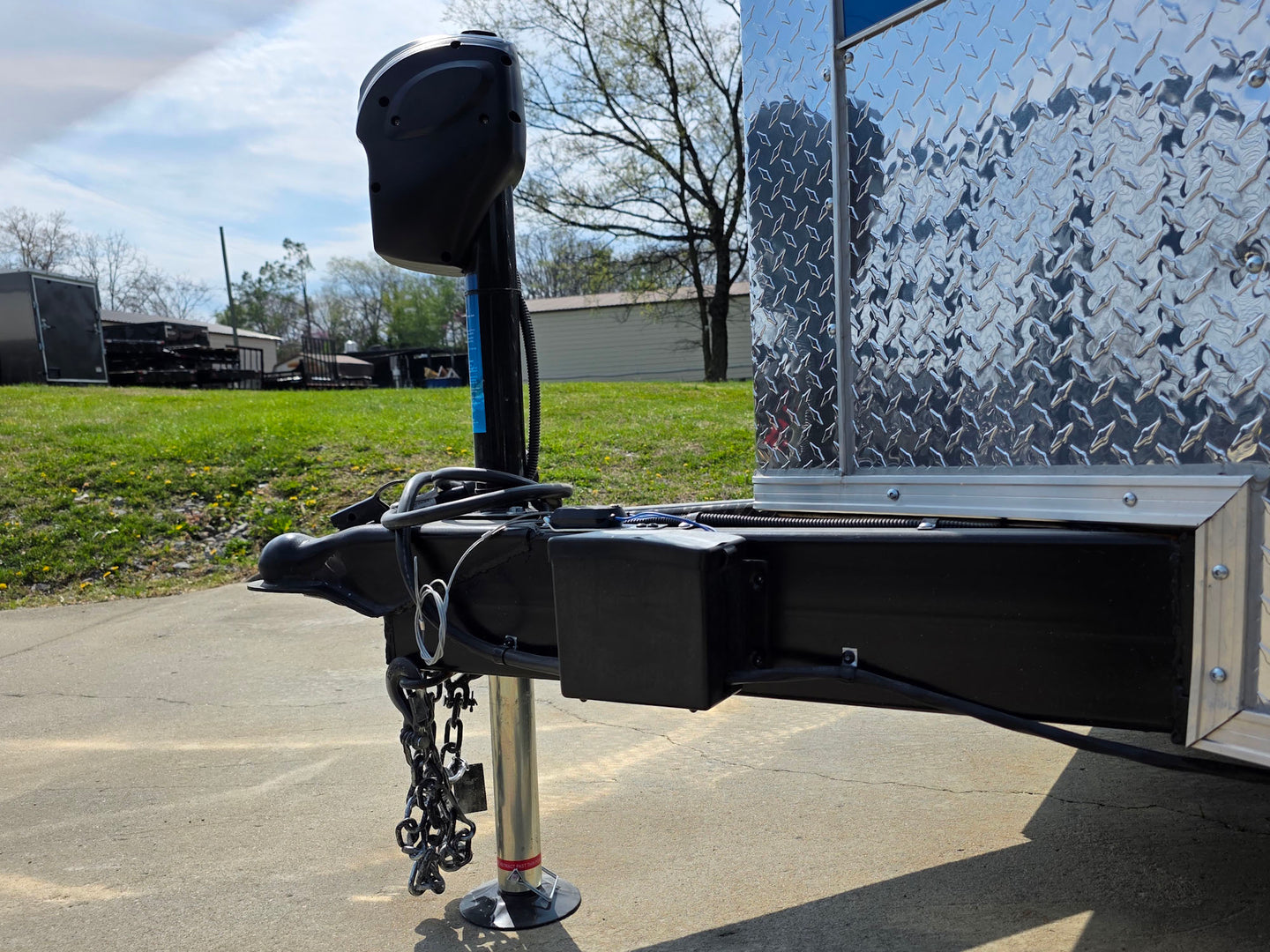 7x14 Enclosed Hybrid 2-3500lb axles Jack picture 