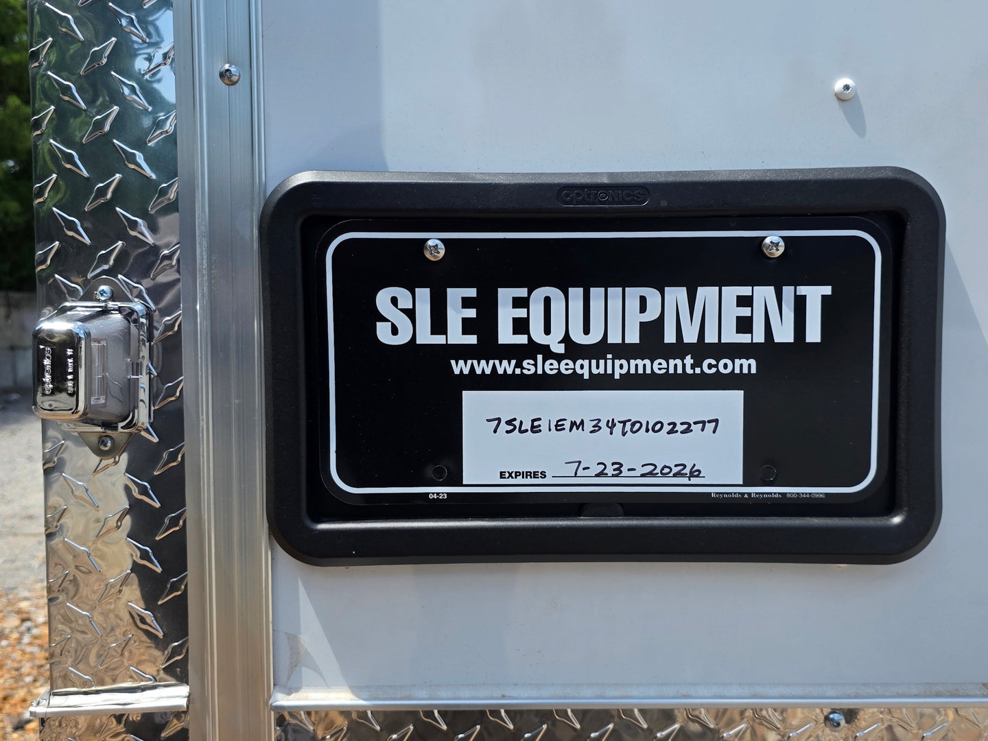 8.5' x 20' White Mobile Stage Trailer License plate bracket picture 
