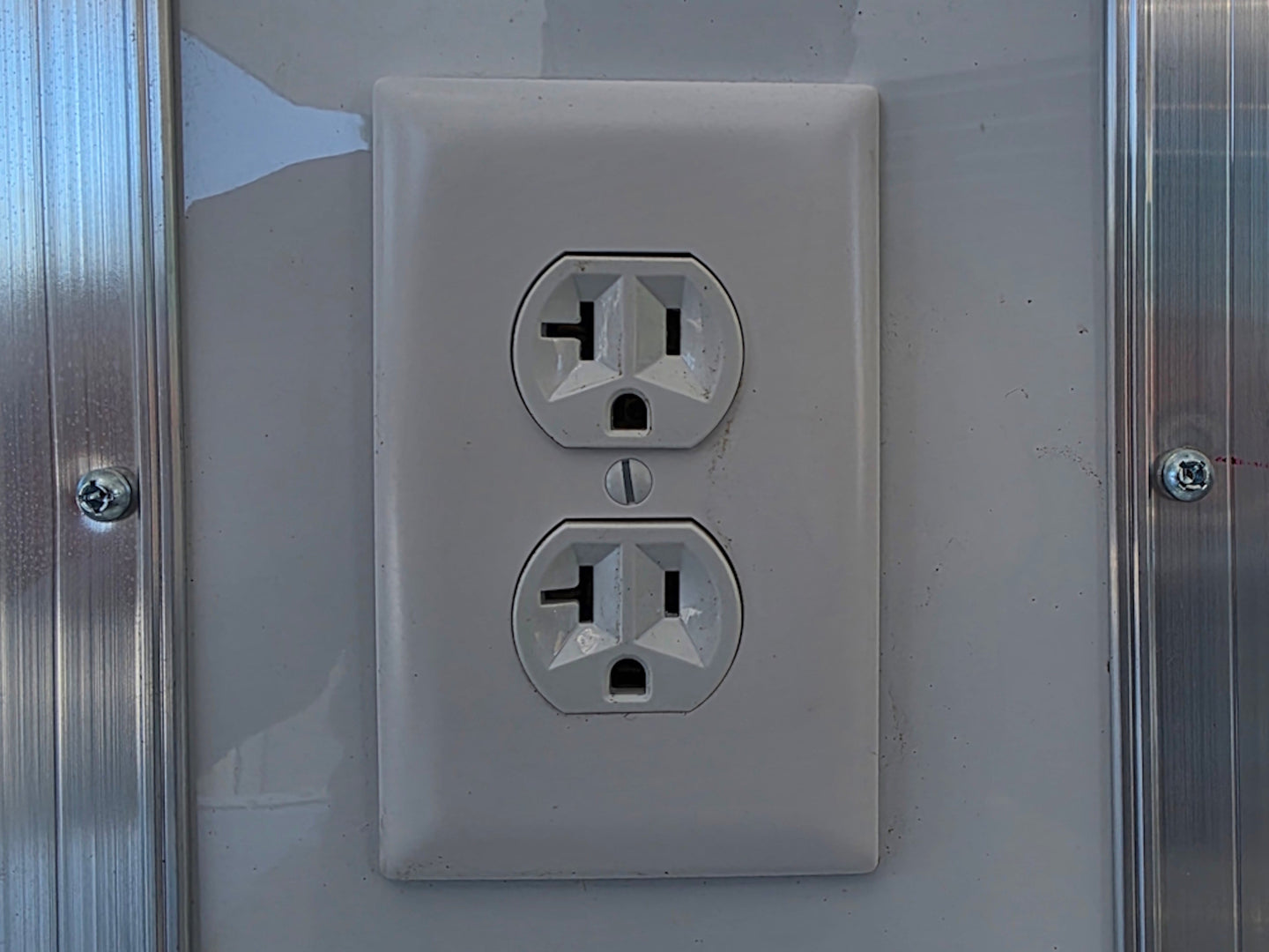 8.5' x 30' Concession Food Event Bar Trailer Interior outlet picture 
