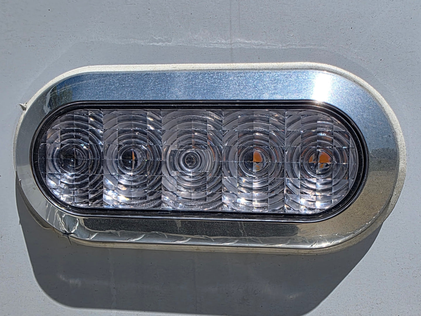 8.5 x 32' Gooseneck King Pin Fifth Wheel Trailer 3-10K axles Exterior light picture 
