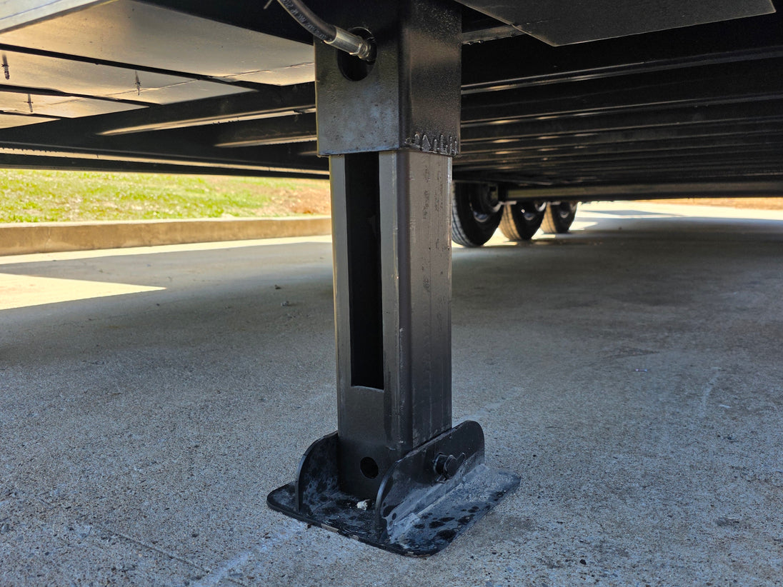 8.5 x 32' Gooseneck King Pin Fifth Wheel Trailer 3-10K axles Hydraulic jack picture  