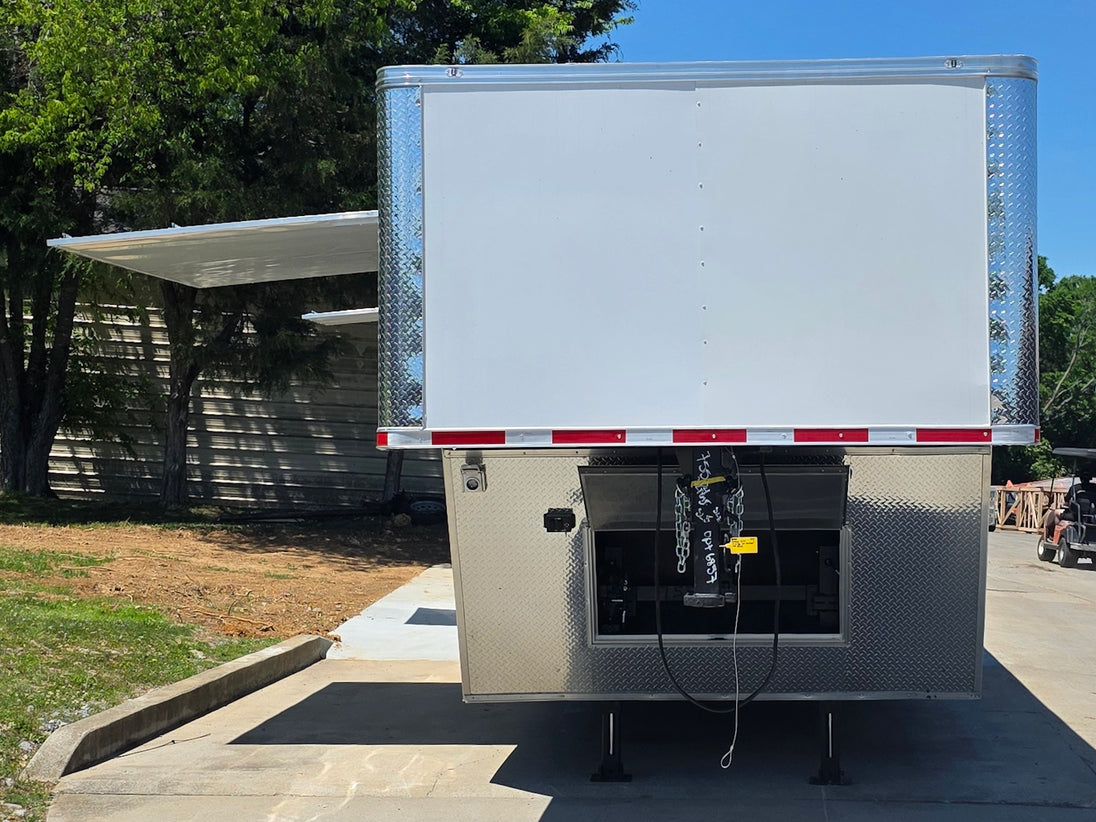 8.5 x 32' Gooseneck King Pin Fifth Wheel Trailer 3-10K axles Open front side picture 