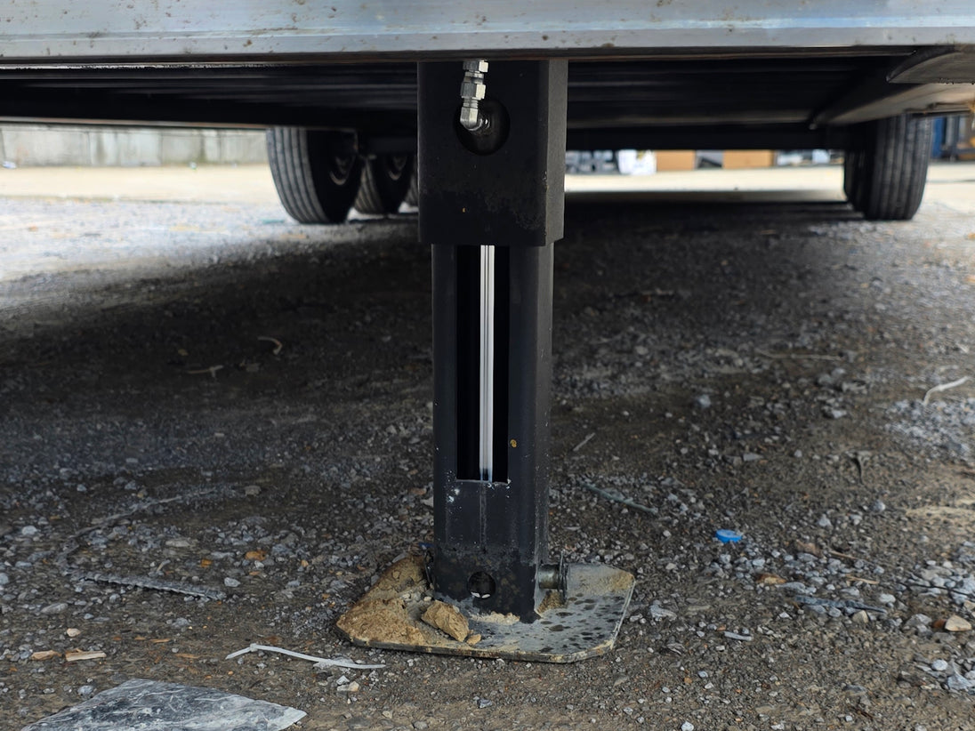 8.5' x 40' Gooseneck Display Merchandise Concession Trailer Hydrualic jack picture 