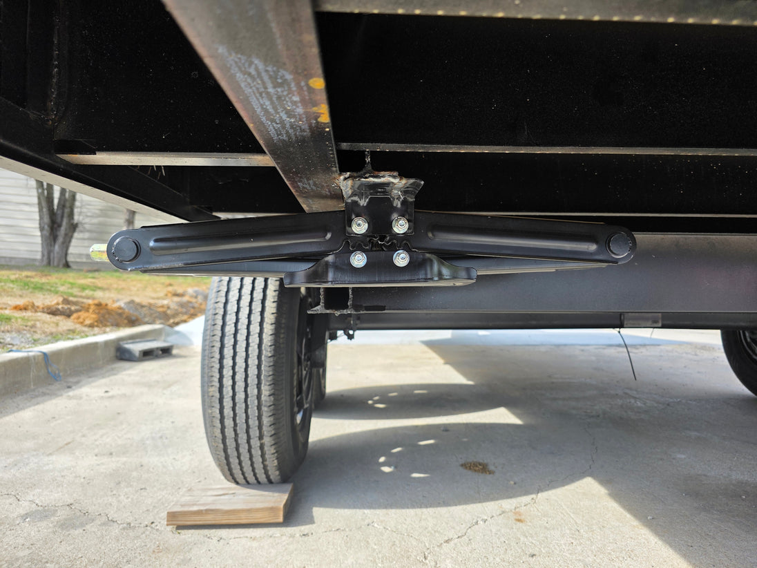 8.5x16 white w/ blackout stage stabilizing jack picture 