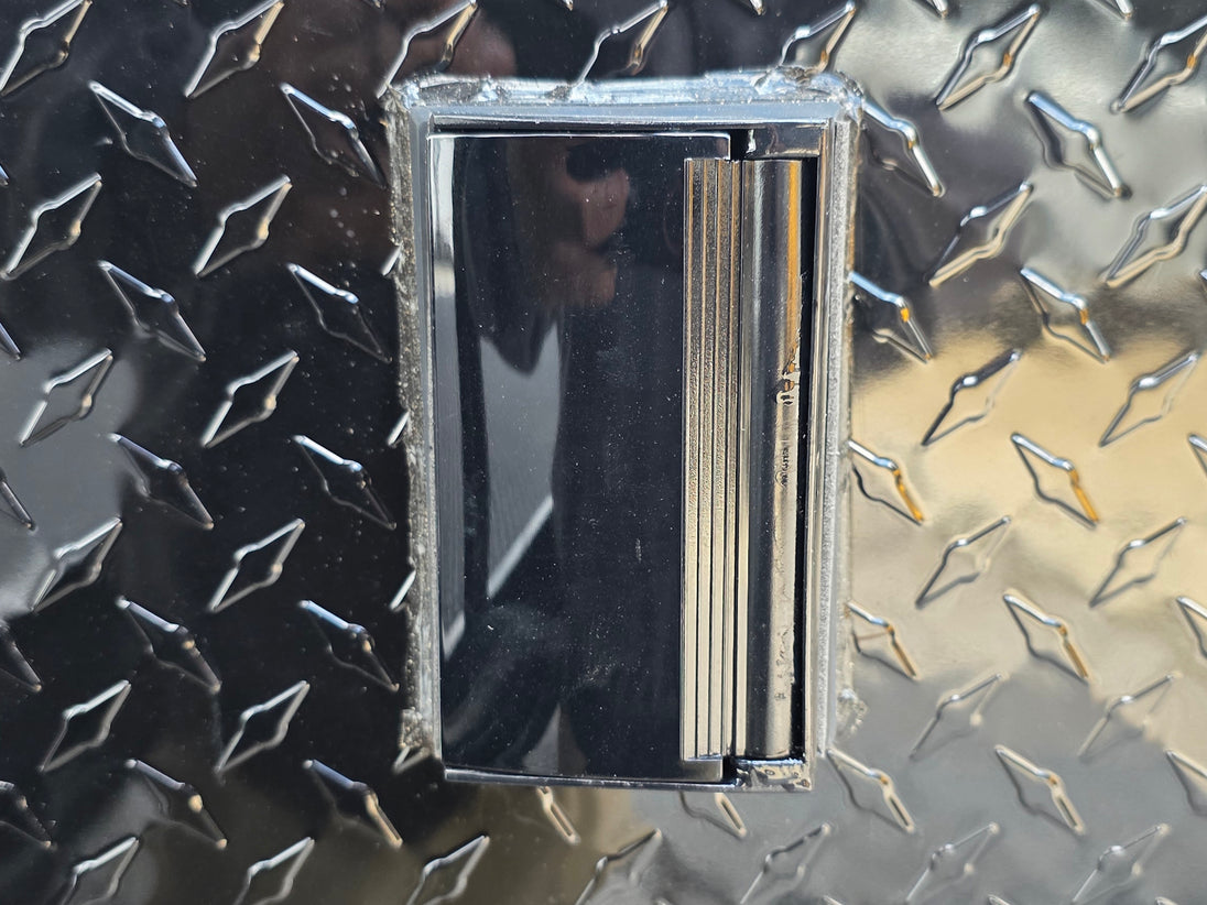8.5x20 16' stage-34553 Exterior outlet 2 picture 