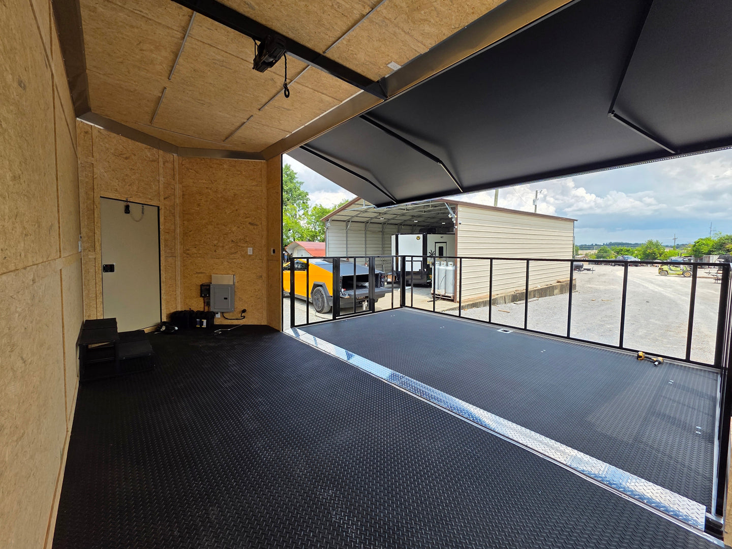 8.5x20 16' stage-34553 interior back left angle picture 