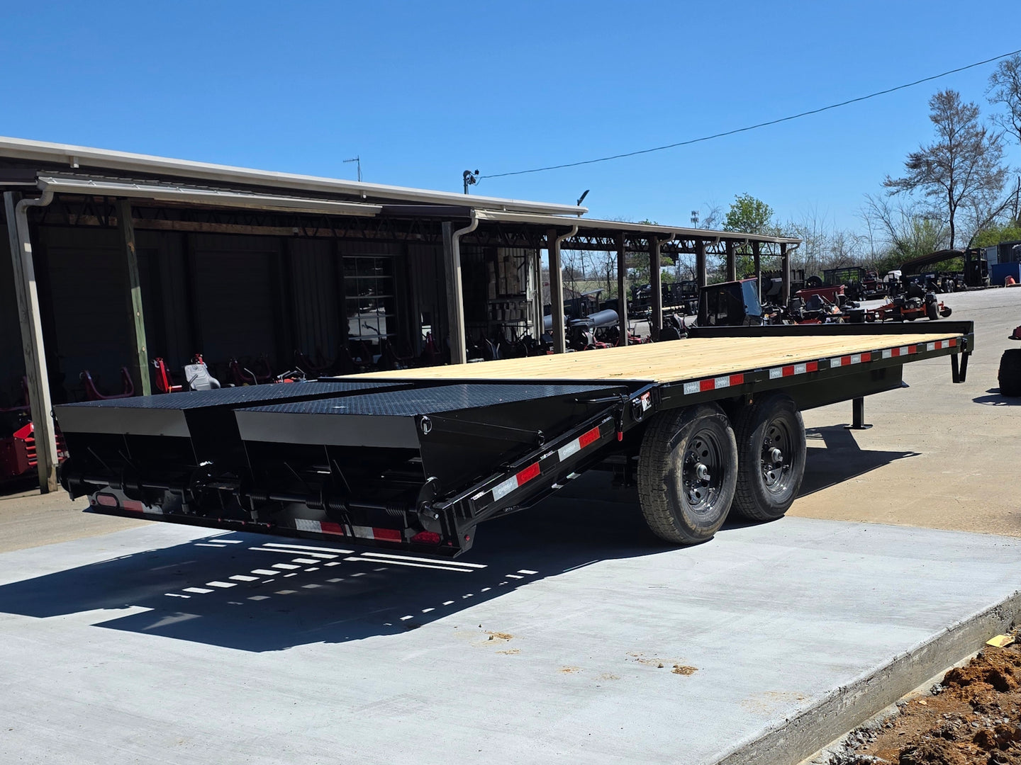 8.5x20 I Beam Deck over Dovetail Equipment Trailer 2-7k Axles with King Kong Ramps back right-side picture 