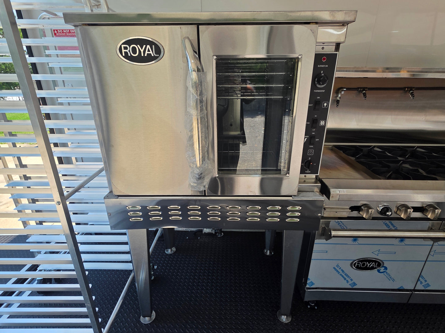 8.5x24 Black w/o BO - 33414 Oven picture 