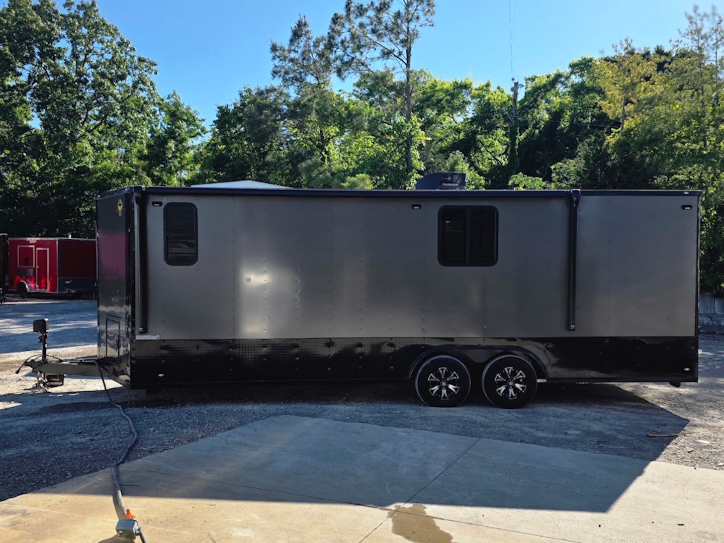 8.5x24 Office Trailer Right side picture 