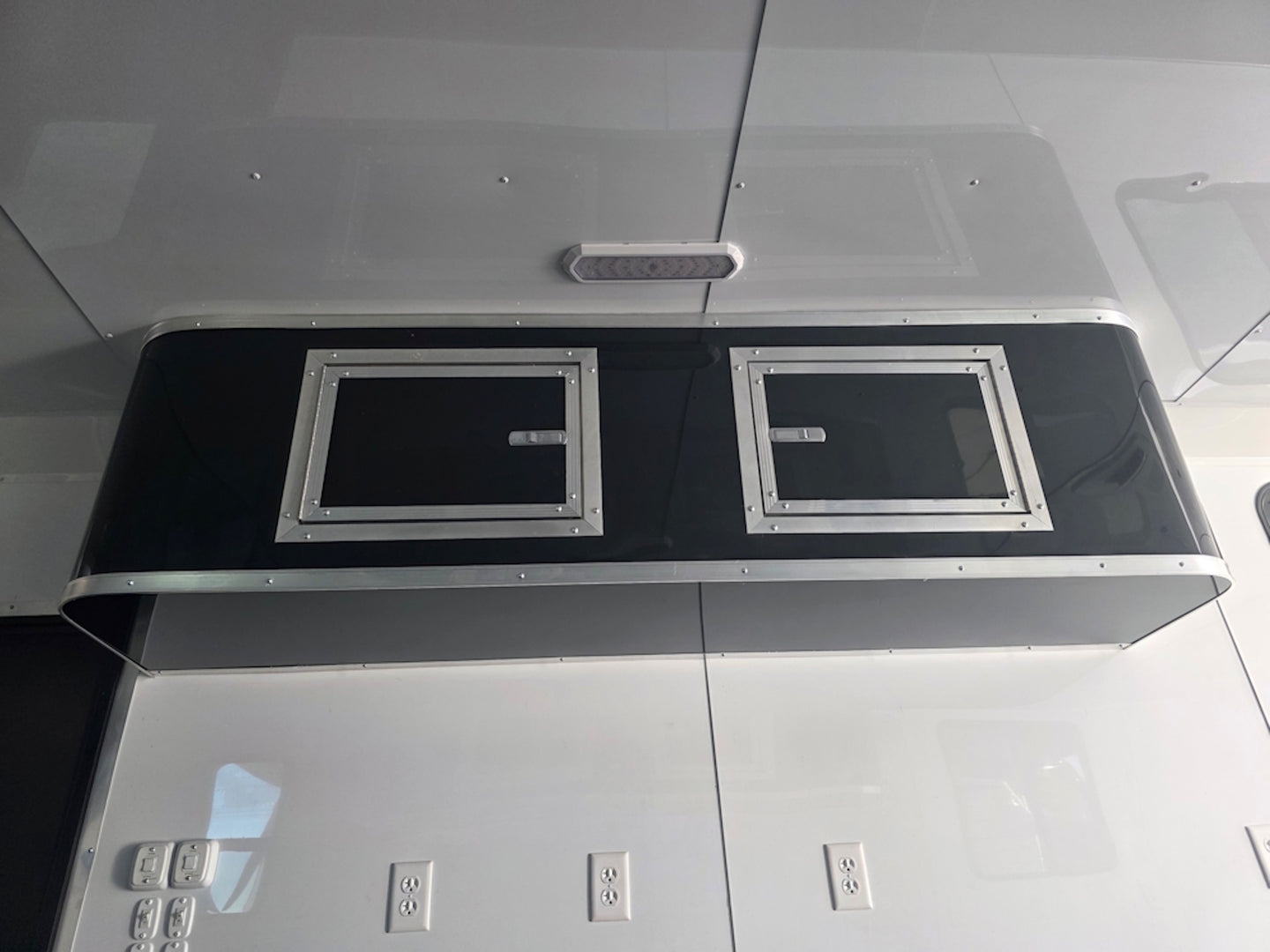 8.5x24 Office Trailer Storage 4 picture 