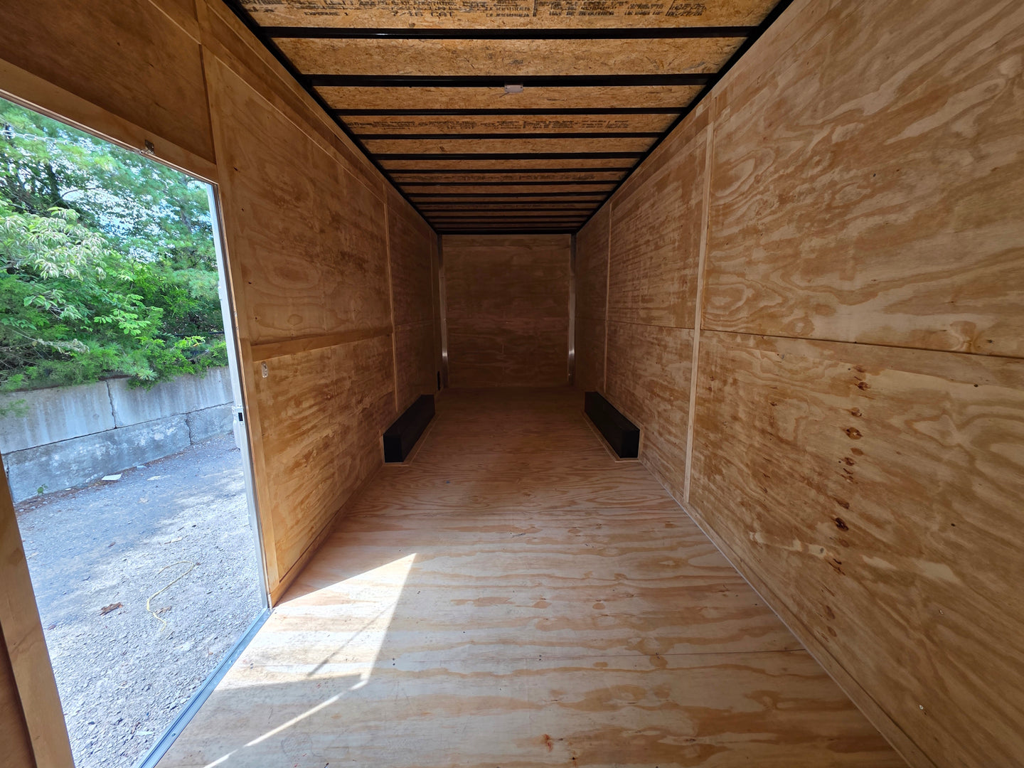 8.5x24 white -36773 Interior front side picture 