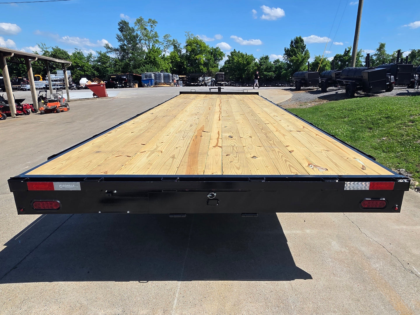 8.5x25 Straight Deckover Trailer (2) 7K Axles with Slide Out Ramps 14K GVWR Back side picture