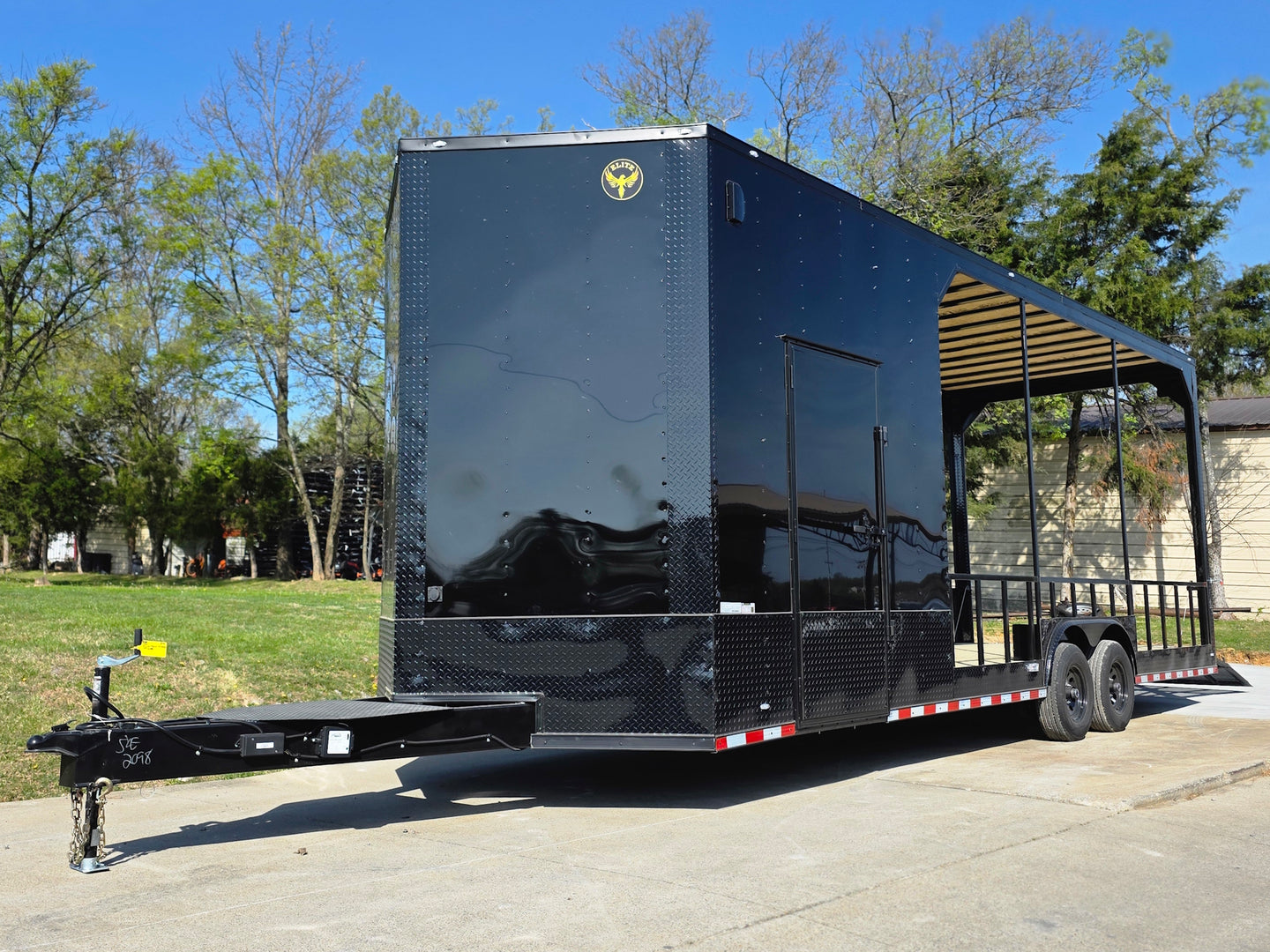 8.5x26 Hybrid with roof Front right angle picture 