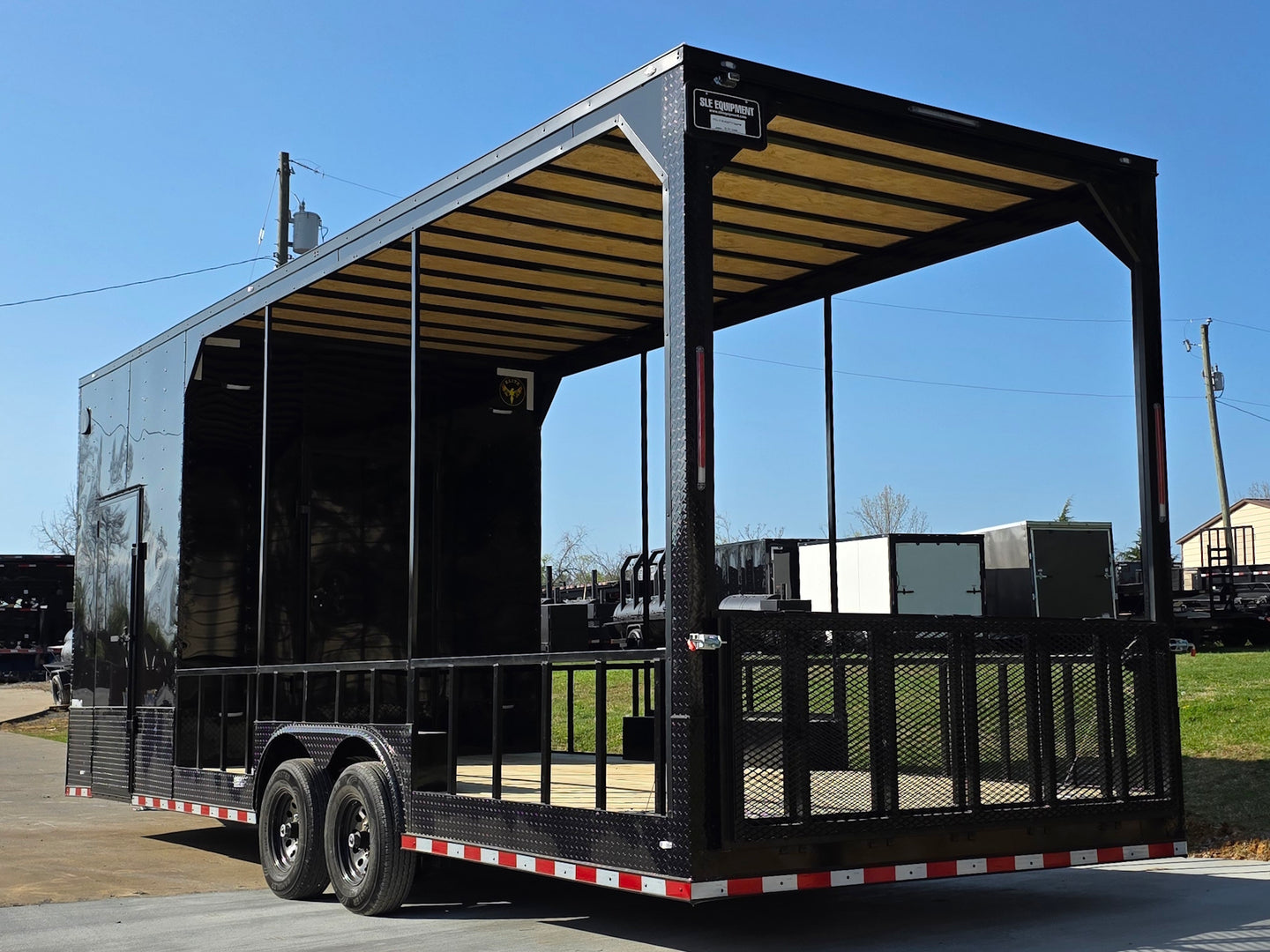 8.5x26 Hybrid with roof Back left angle picture 