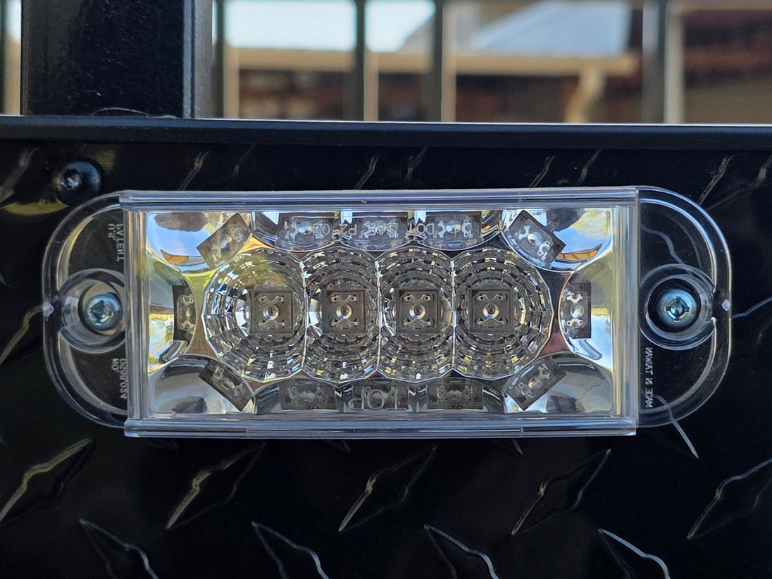 8.5x26 Hybrid with roof Exterior lights picture 