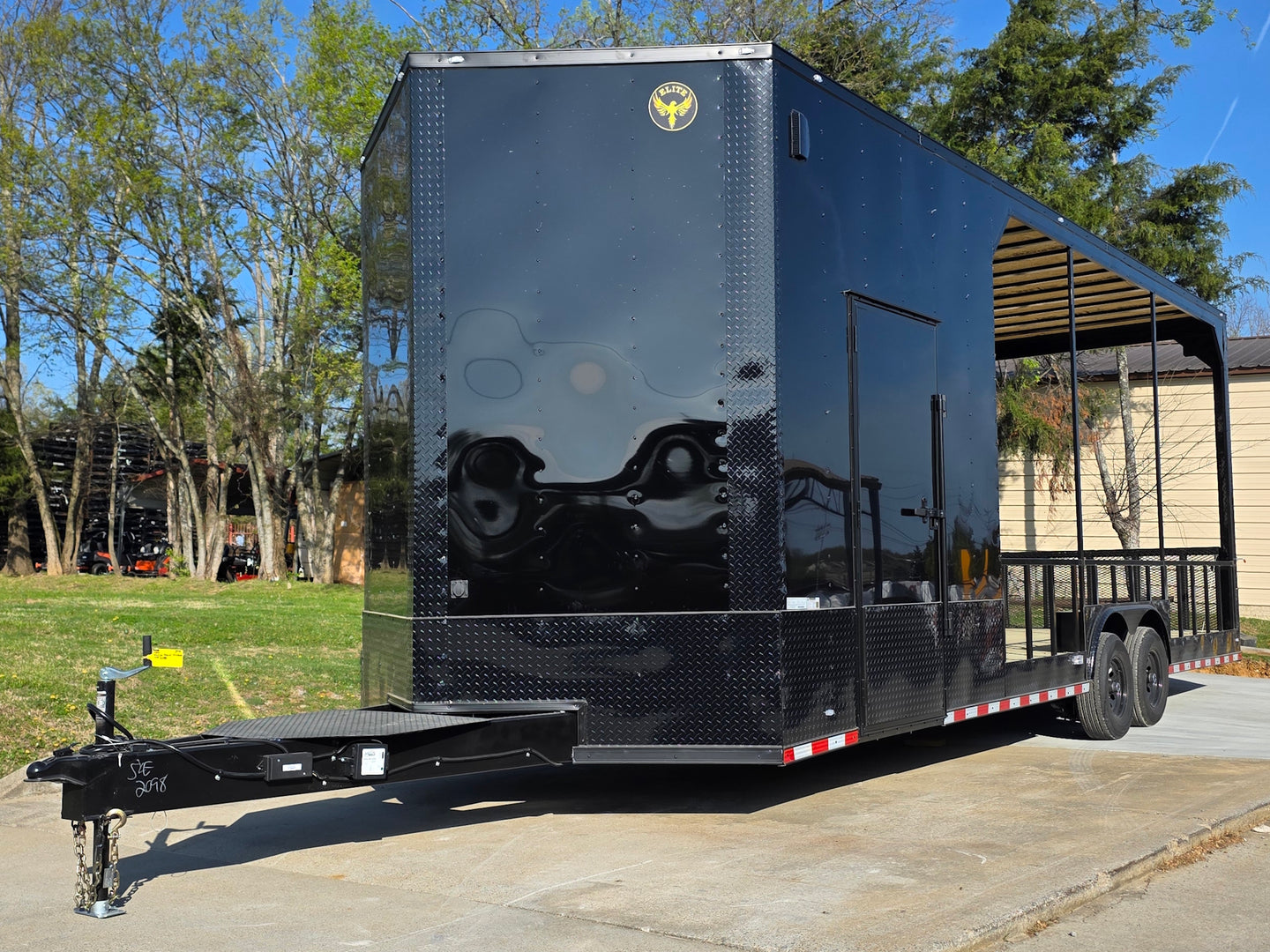 8.5x26 Hybrid with roof Front right angle picture 