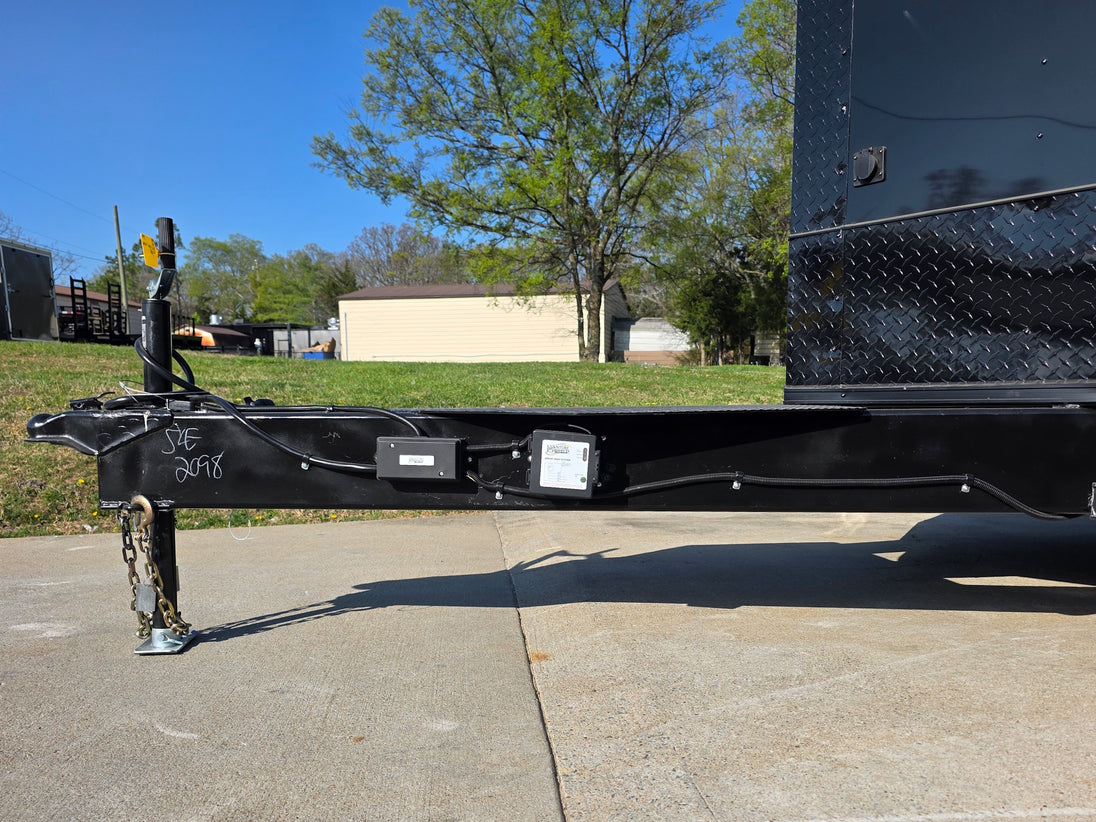8.5x26 Hybrid with roof Towing package picture 