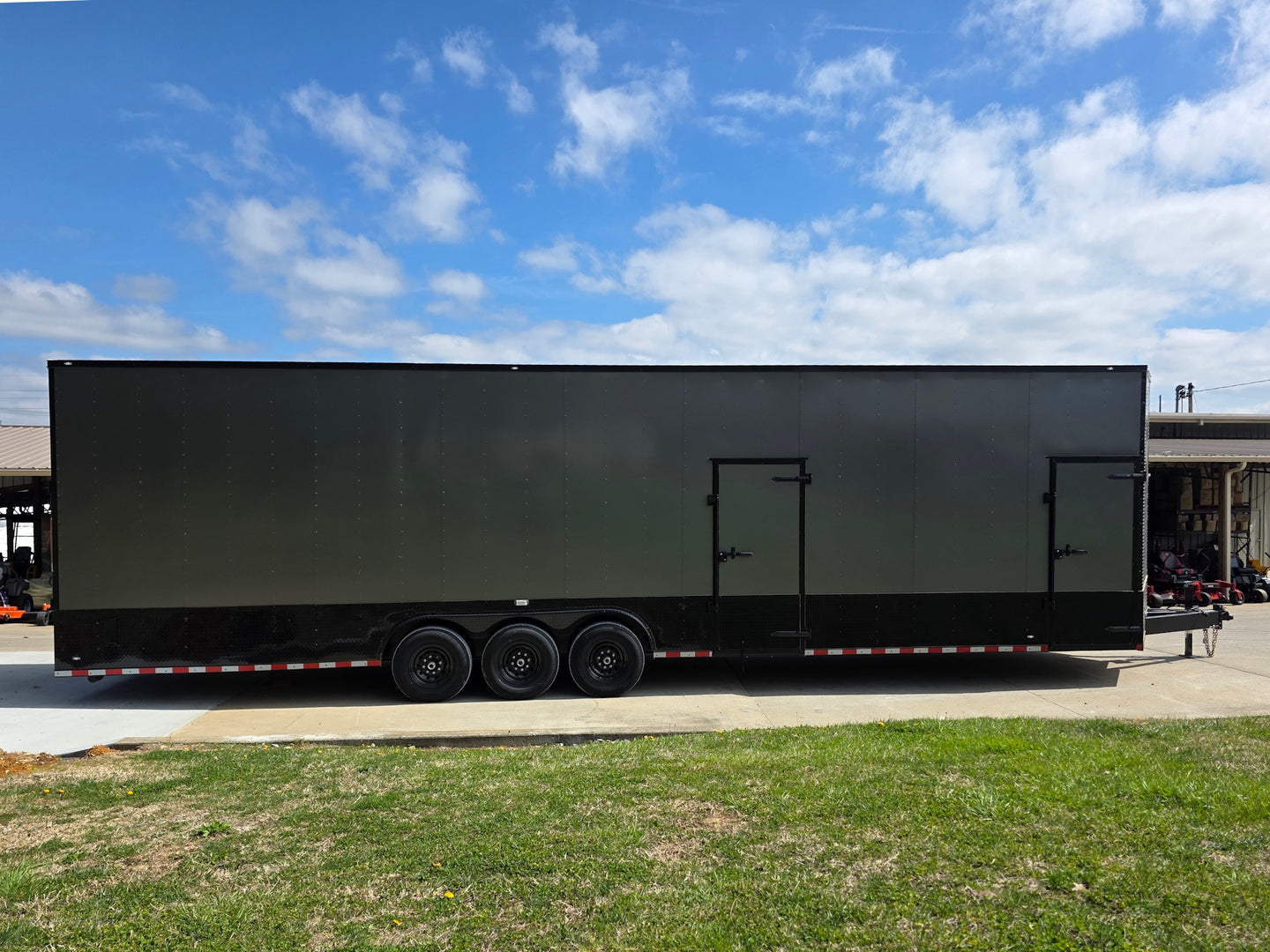8.5x36 V nose Charcoal with Black Out Trim Left side picture 