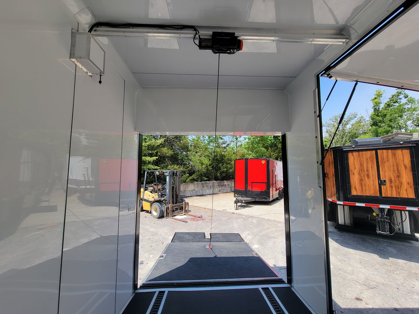 8.5x53 Gooseneck Black Showcase Car Hauler With Beaver Tail Interior back side picture 