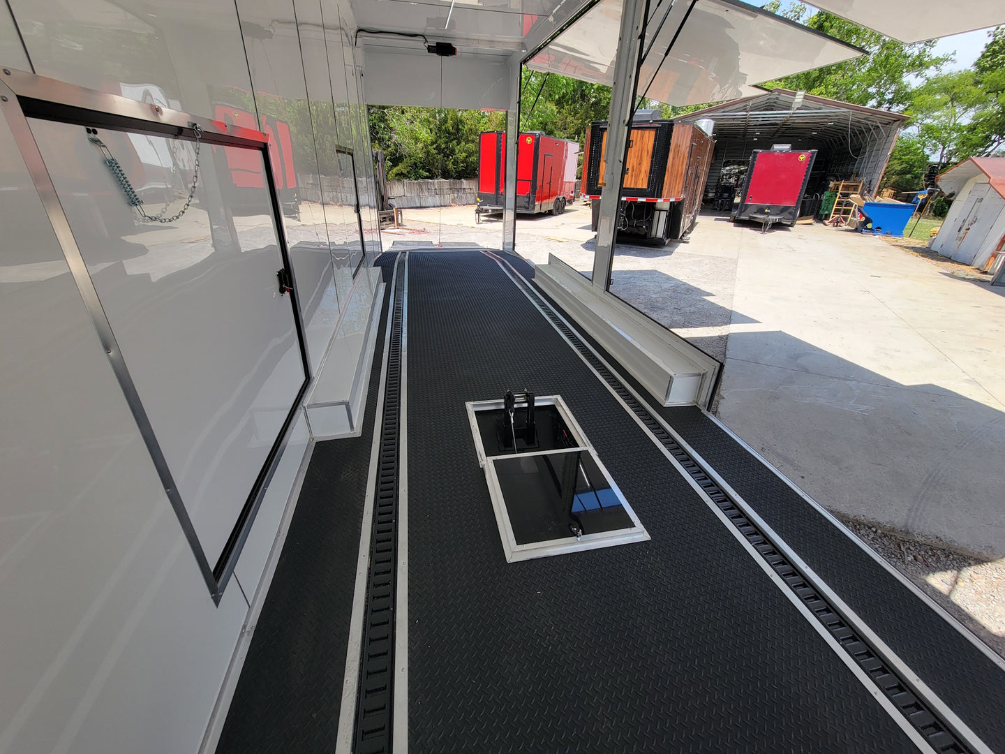 8.5x53 Gooseneck Black Showcase Car Hauler With Beaver Tail Interior picture 