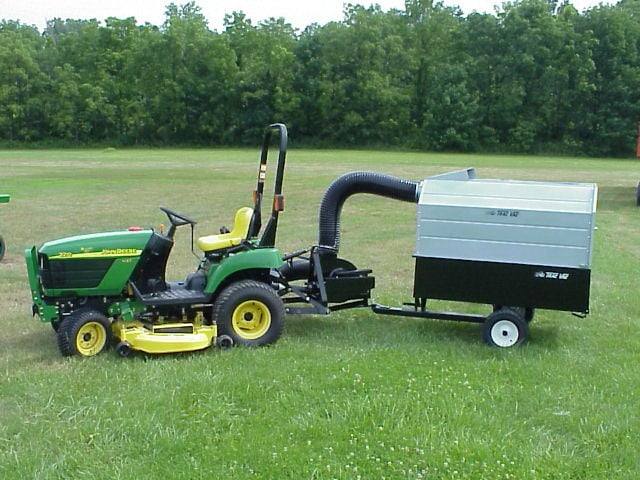 Trac Vac Model 854 Lawn Mower Bagger Vacuum 13.5 HP Briggs 3-Point Hit