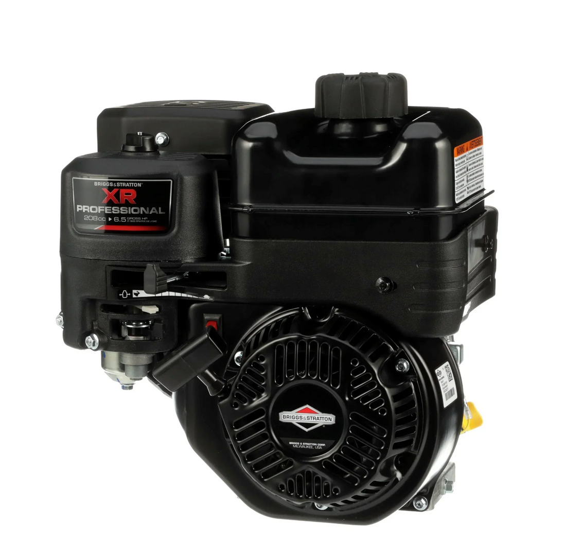Briggs & Stratton 130G32-0022-F1 XR Series 6.5 HP 208cc Horizontal Shaft Engine, Front View. 