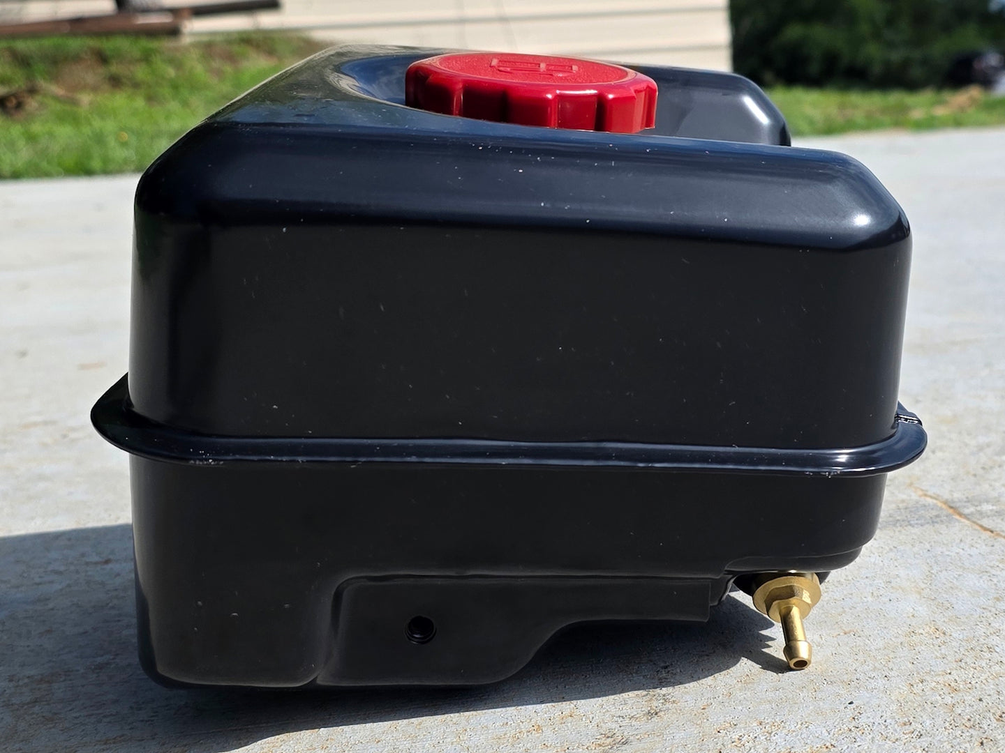 Briggs & Stratton Genuine Part 591508 TANK-FUEL Left side picture 