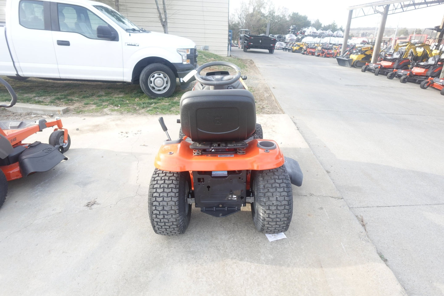 Husqvarna YTH18542 42" Lawn Tractor Mower 18.5HP Briggs Closeout - SLE Equipment - 7