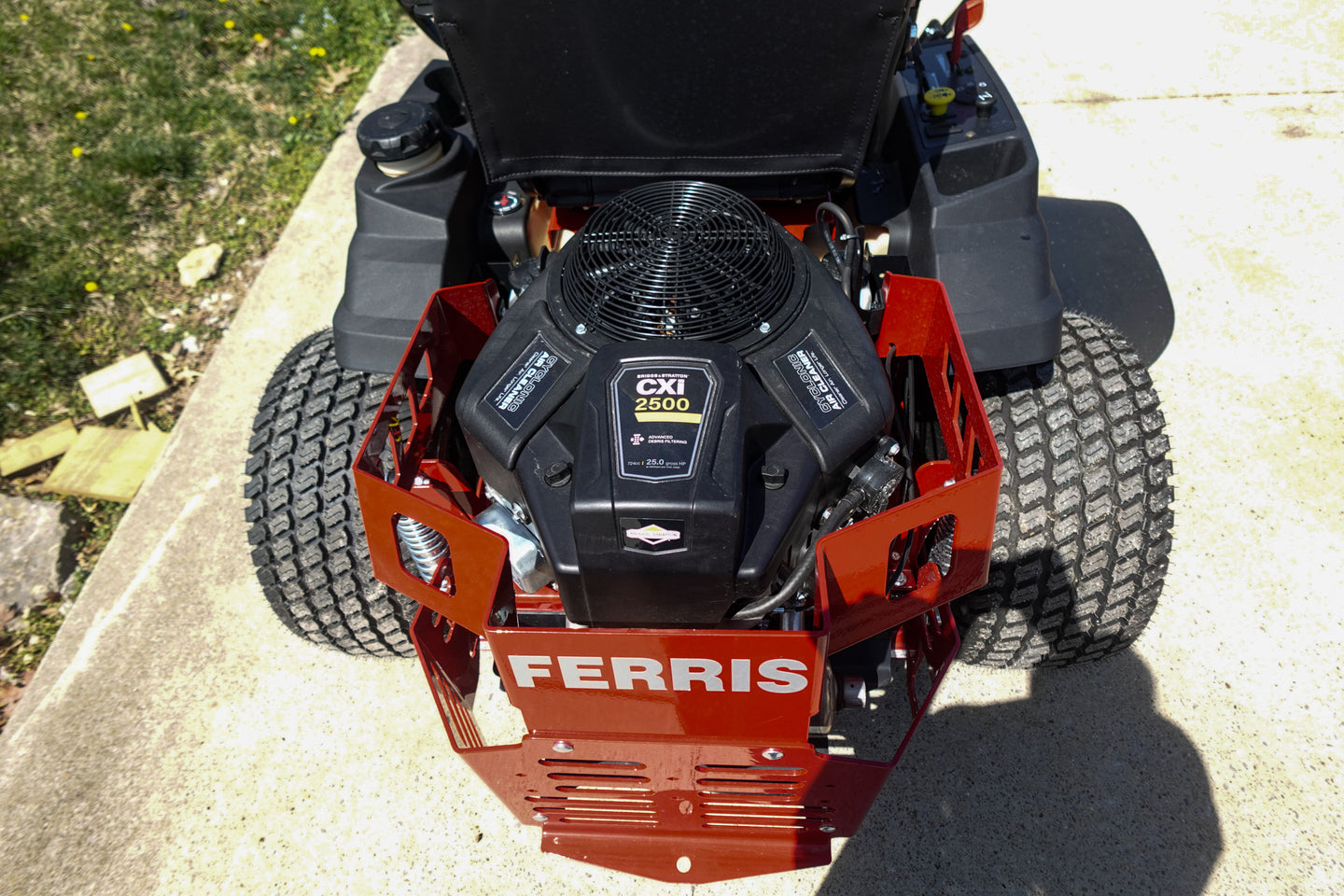 Ferris 5902102 52" 500S Zero Turn Mower 25HP Briggs - SLE Equipment - 8