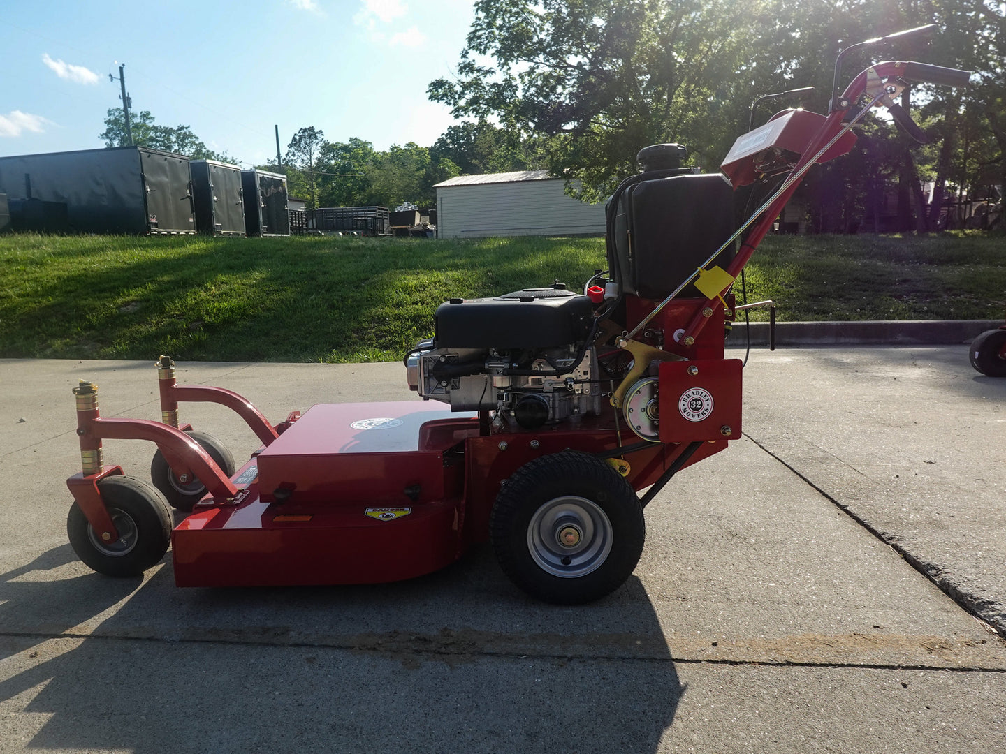 Bradley 32BDE - BS17 Belt Driven E - Clutch 32" Walk Behind Mower 17.5 HP Briggs - SLE Equipment - 10