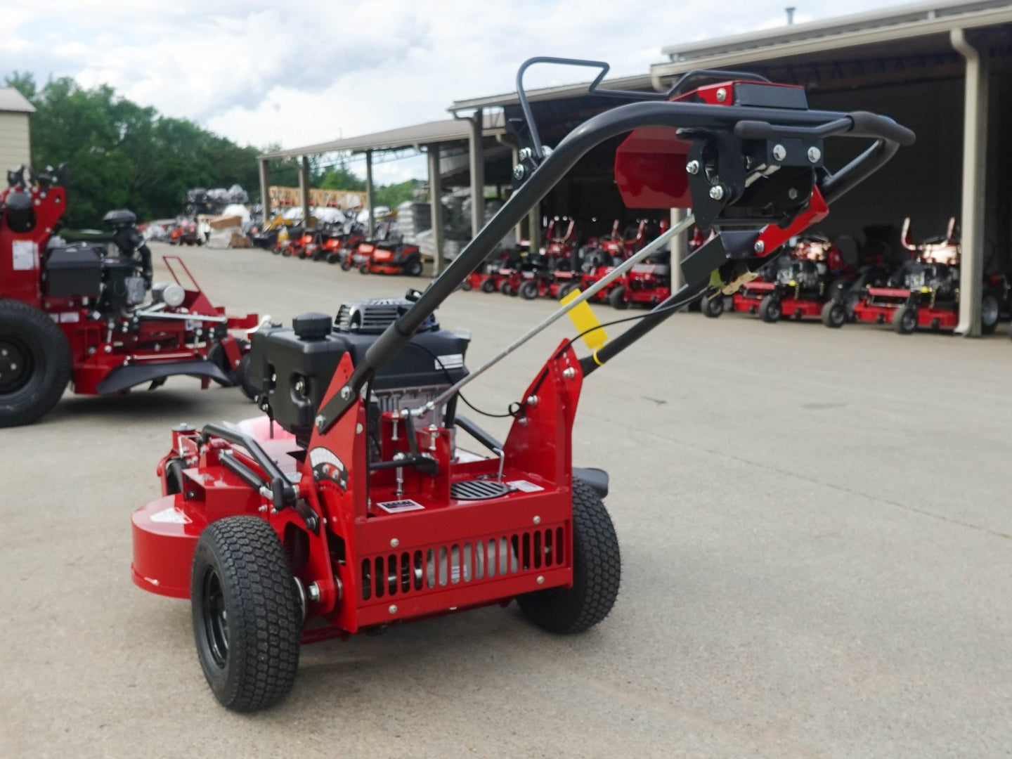 Ferris FW15 5901737 Walk Behind Mower 32" 10.20HP Honda - SLE Equipment - 5