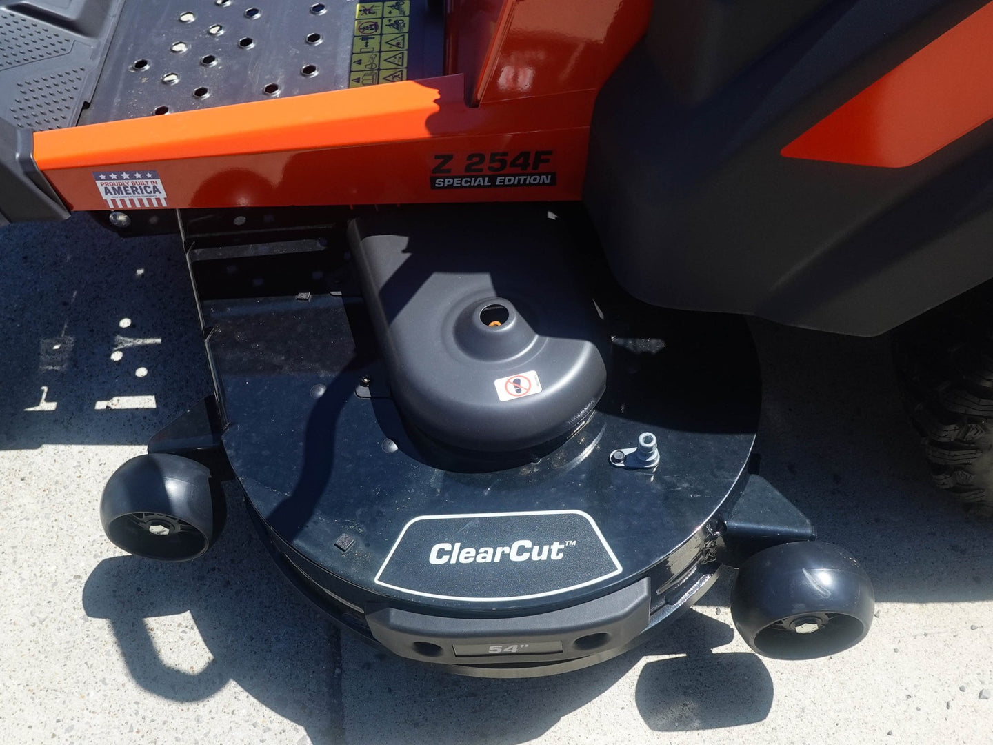 Husqvarna Z254F Prem. Special Edition Zero Turn Mower 26HP KOHLER (Scratch and Dent) - SLE Equipment - 16