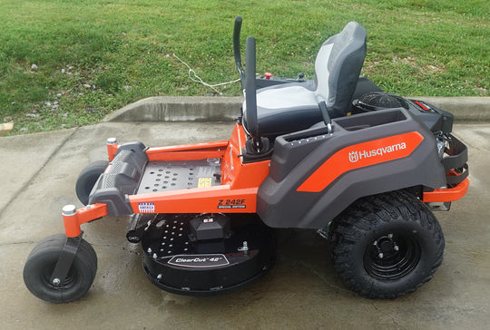 Husqvarna Z242F Special Edition 42" Zero Turn Mower 21.5HP KAW (Scratch and Dent) - SLE Equipment - 6