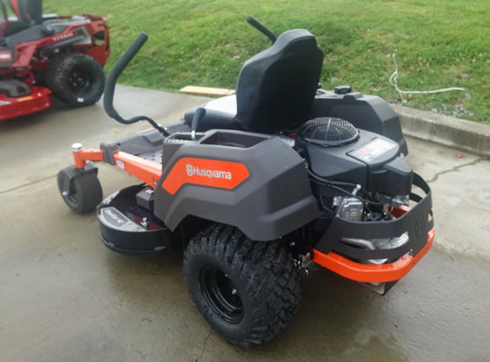 Husqvarna Z242F Special Edition 42" Zero Turn Mower 21.5HP KAW (Scratch and Dent) - SLE Equipment - 7