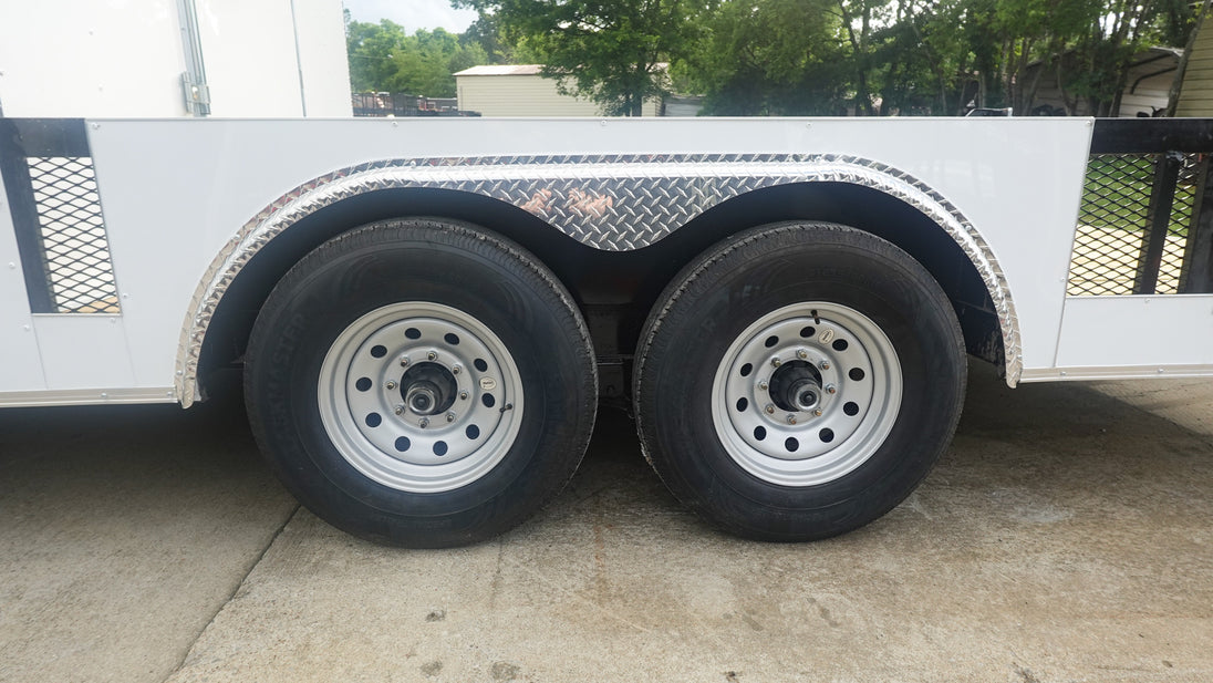 8.5' x 20' White V-Nose Hybrid Enclosed Trailer – Dual 7K Axles 