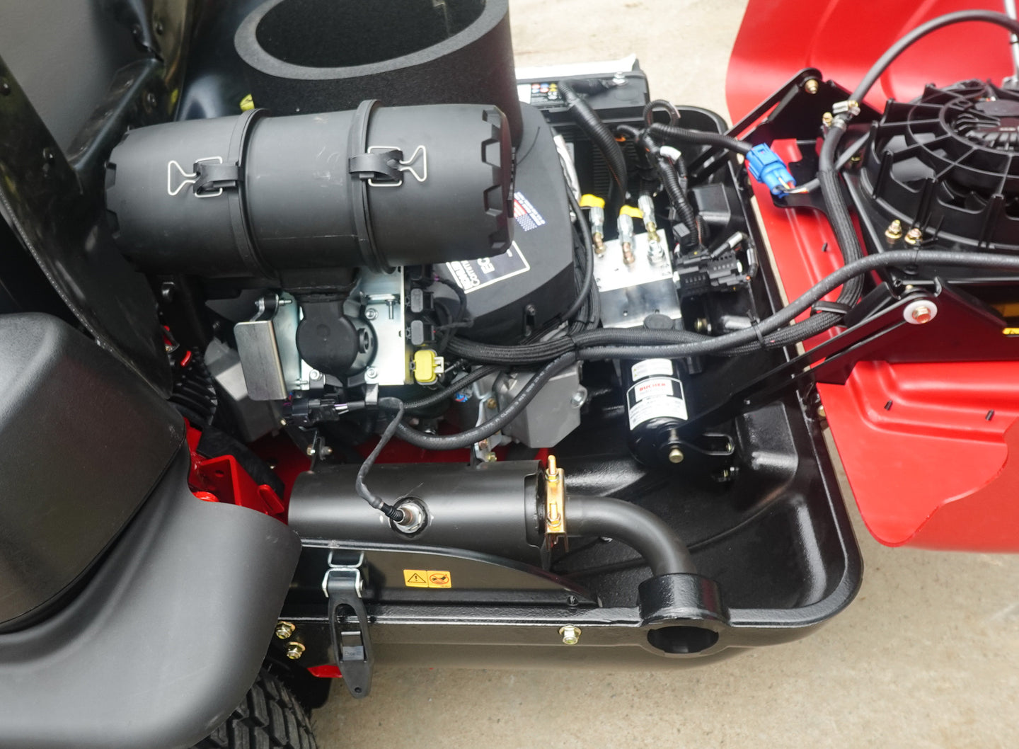Toro 74090 96" 7500 Z Master Zero Turn Mower 38HP Kohler EFI Engine